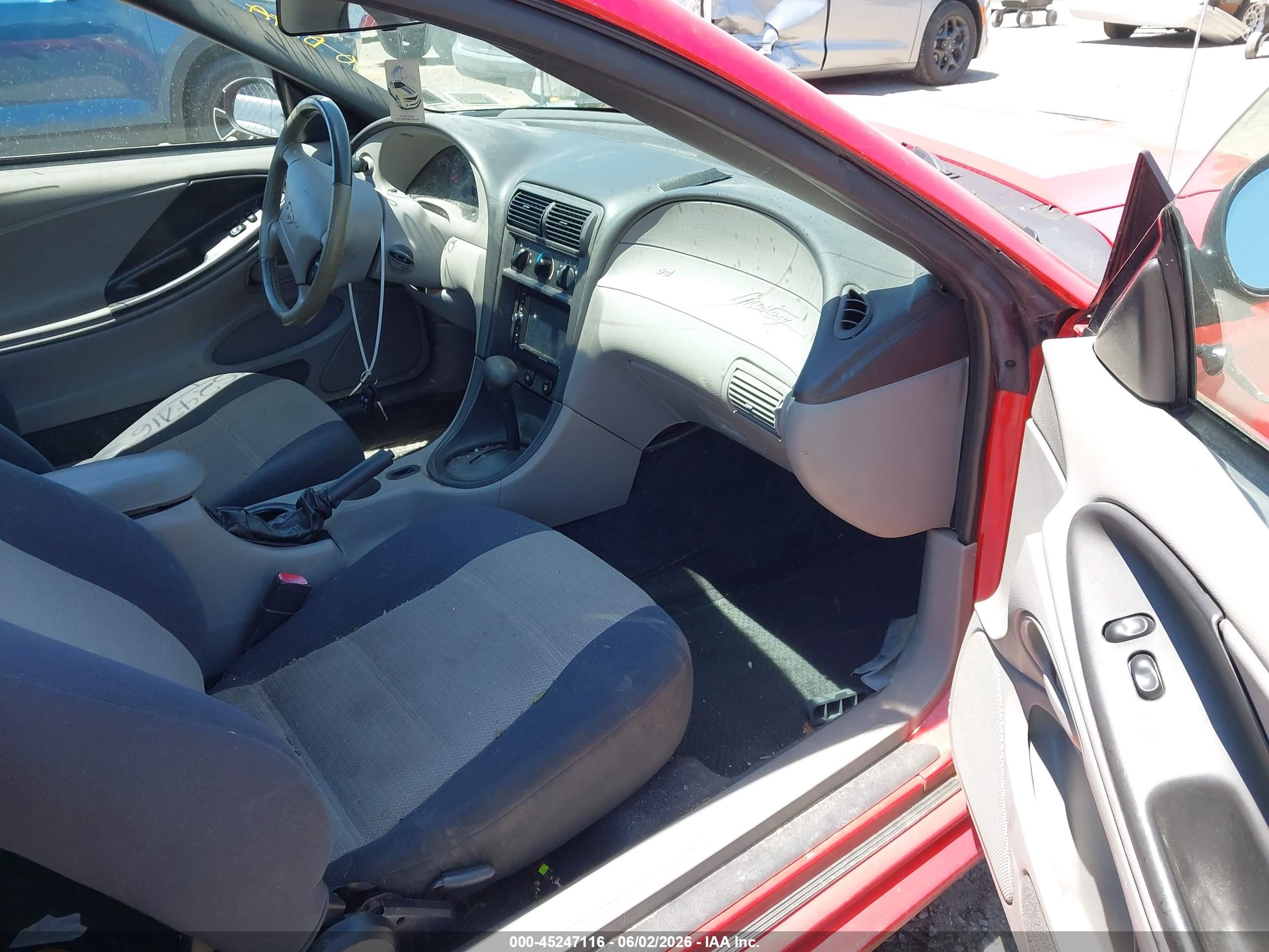 2003 Ford Mustang   Red vin: 1FAFP40433F421914