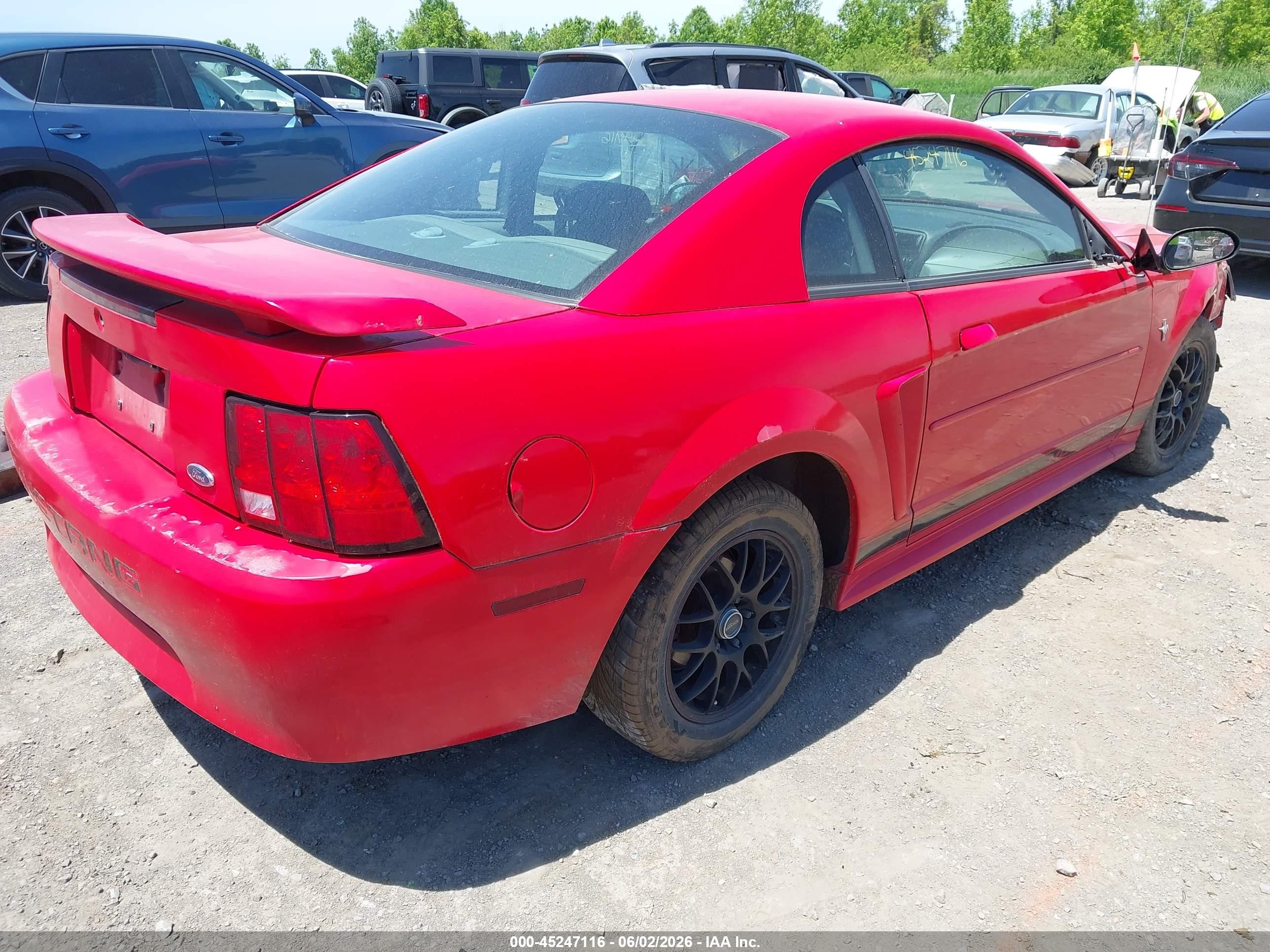 2003 Ford Mustang   Red vin: 1FAFP40433F421914