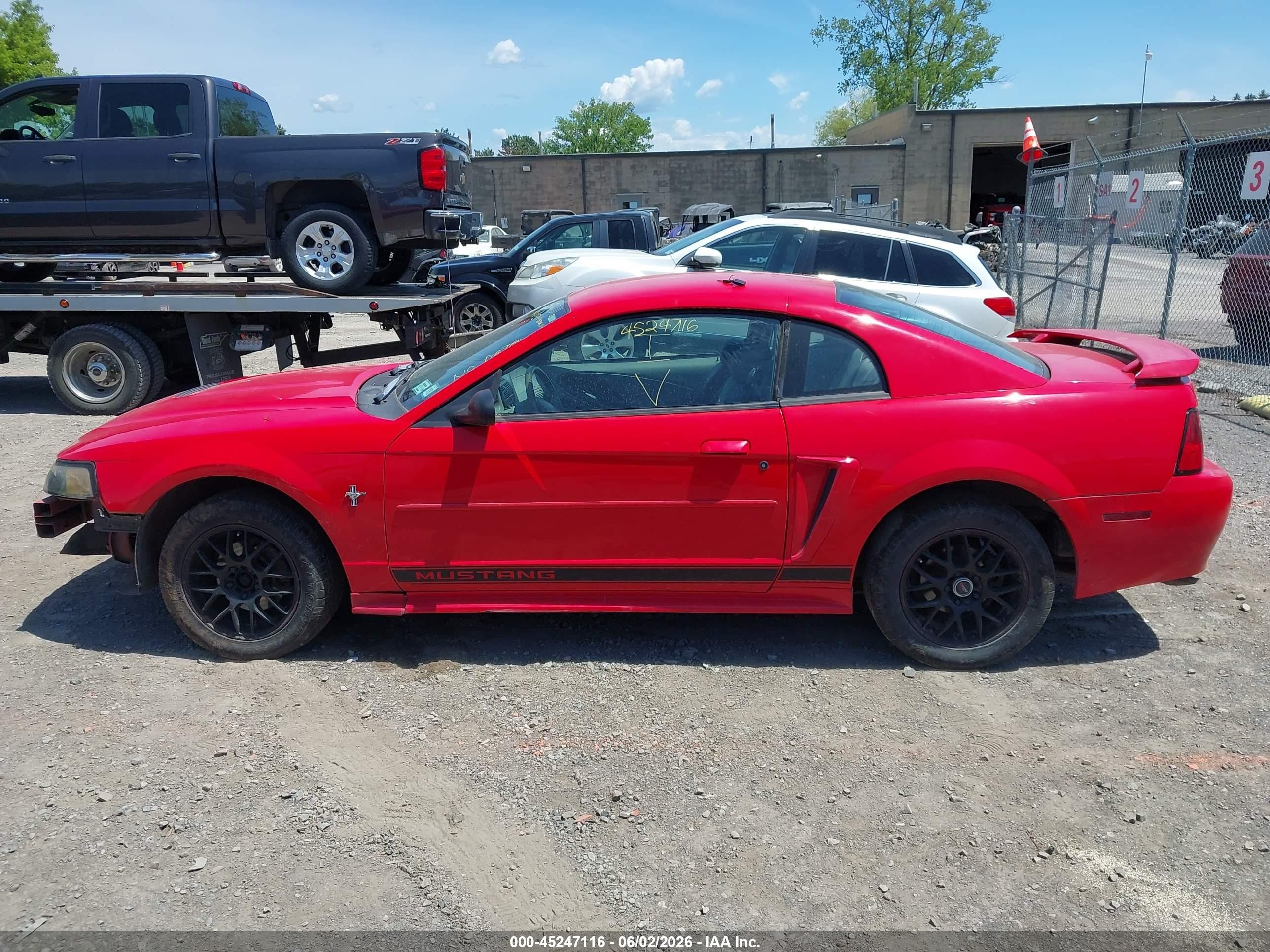 2003 Ford Mustang   Red vin: 1FAFP40433F421914