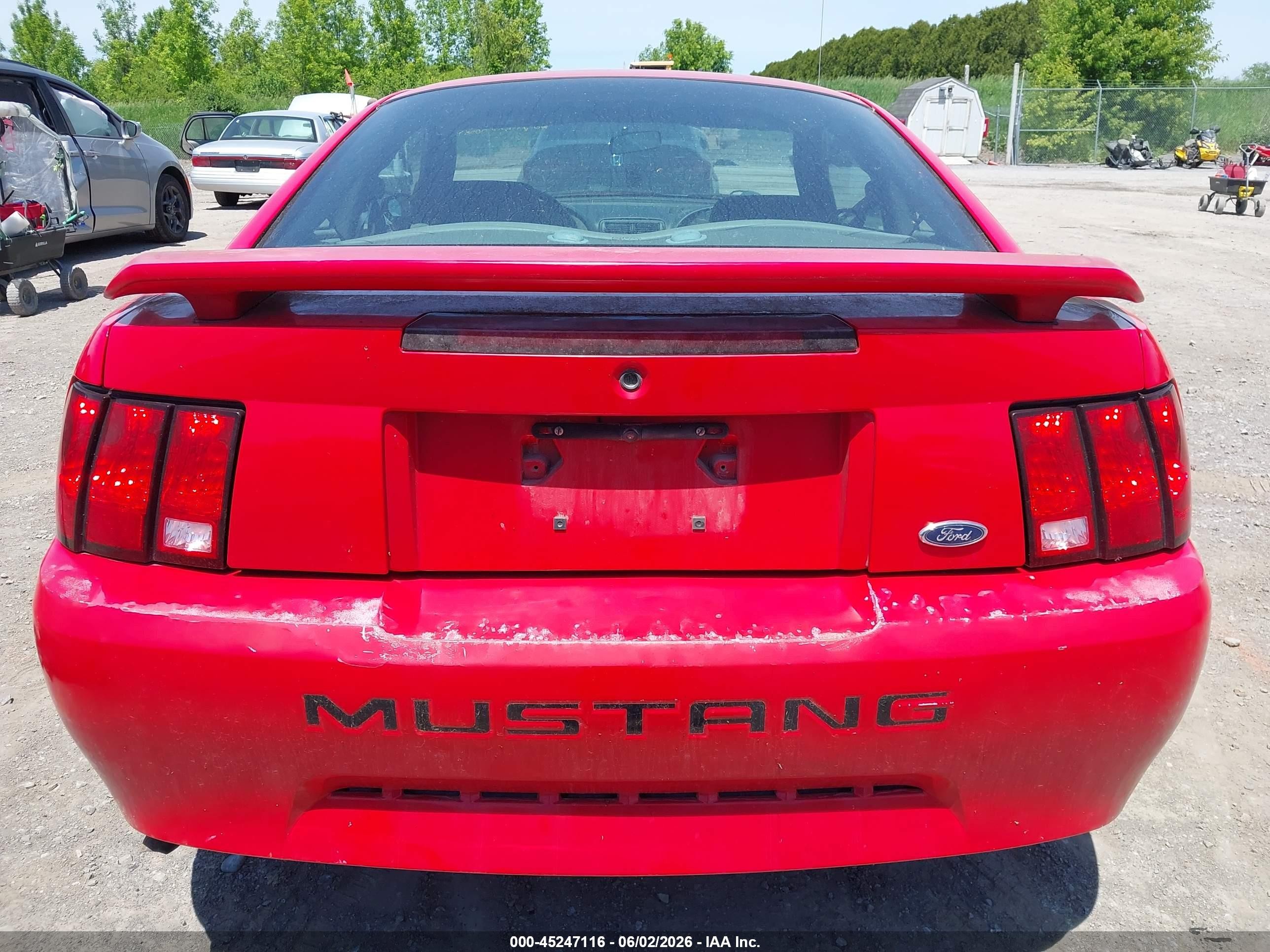 2003 Ford Mustang   Red vin: 1FAFP40433F421914