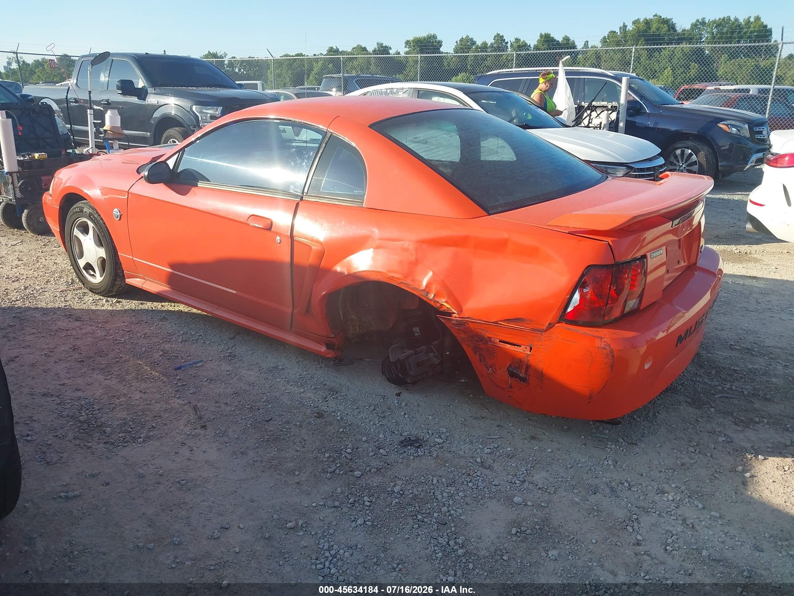 2004 Ford Mustang   Orange vin: 1FAFP40434F121811