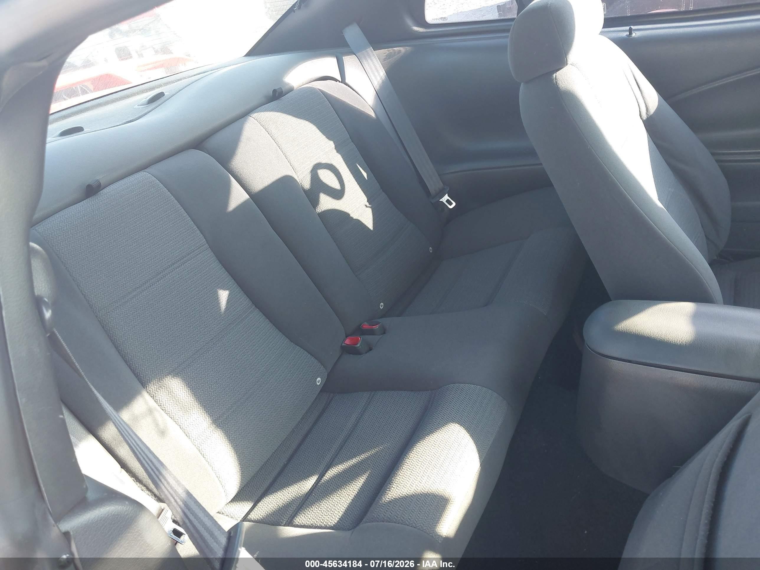 2004 Ford Mustang   Orange vin: 1FAFP40434F121811