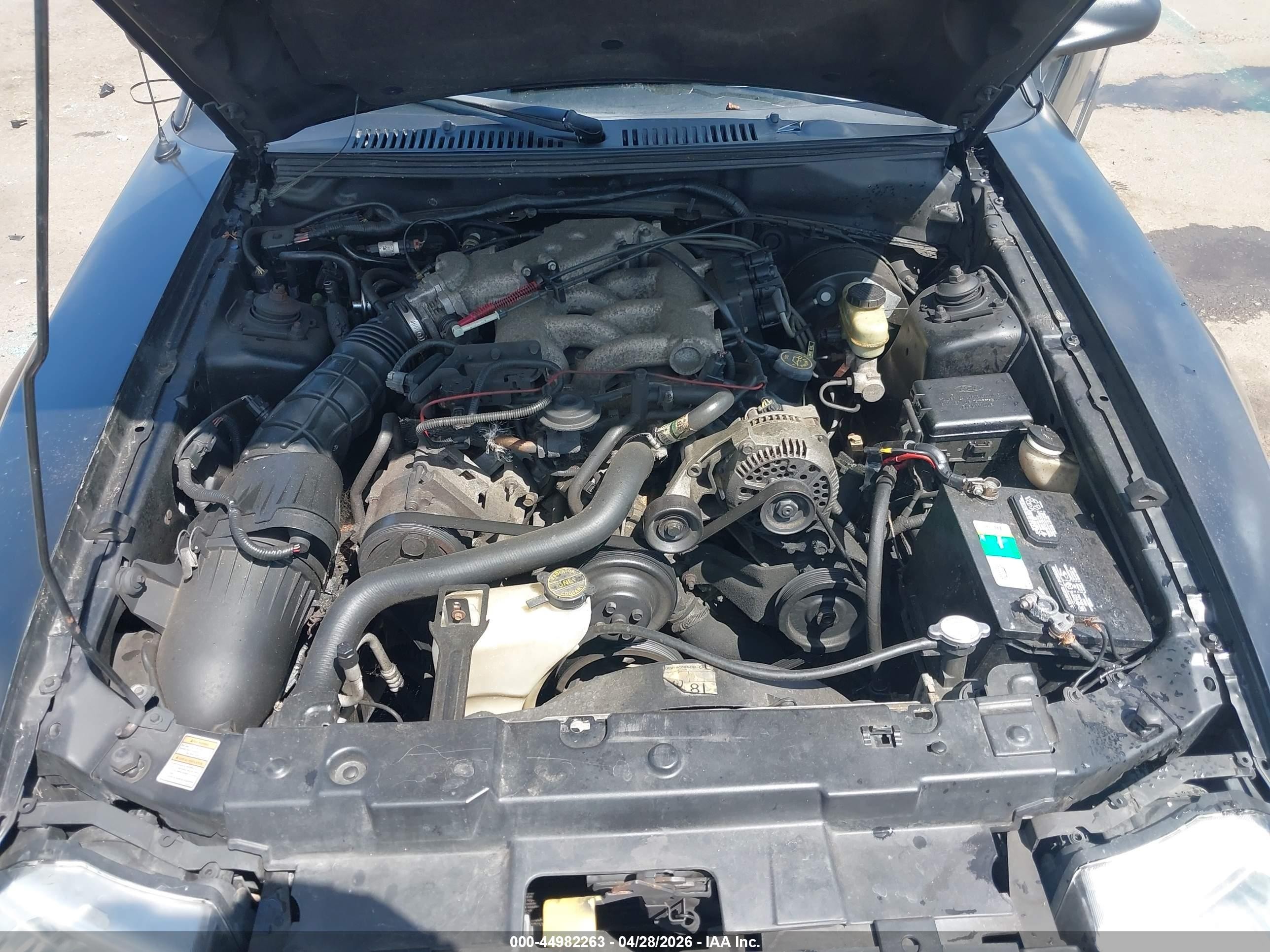 2000 Ford Mustang   Black vin: 1FAFP4043YF139747