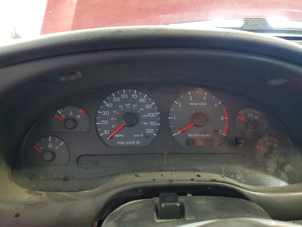 2000 Ford Mustang Red vin: 1FAFP4043YF192304