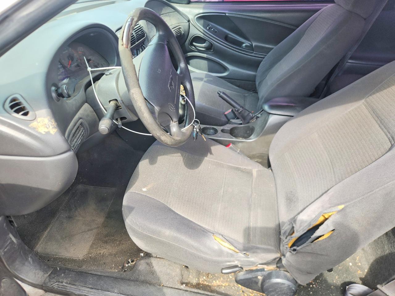 2001 Ford Mustang Серый vin: 1FAFP40441F231858