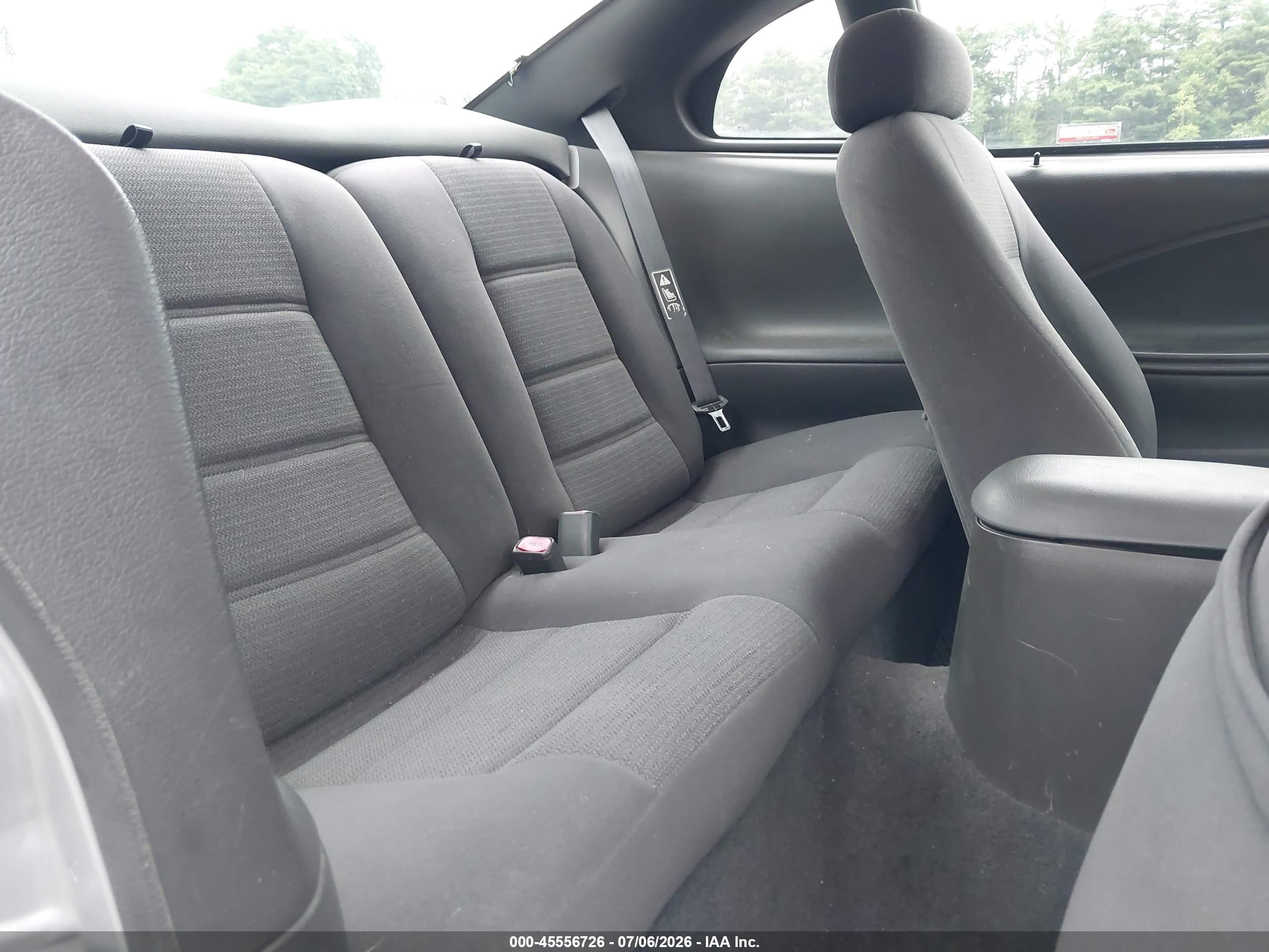 2001 Ford Mustang   Серый vin: 1FAFP40441F261541