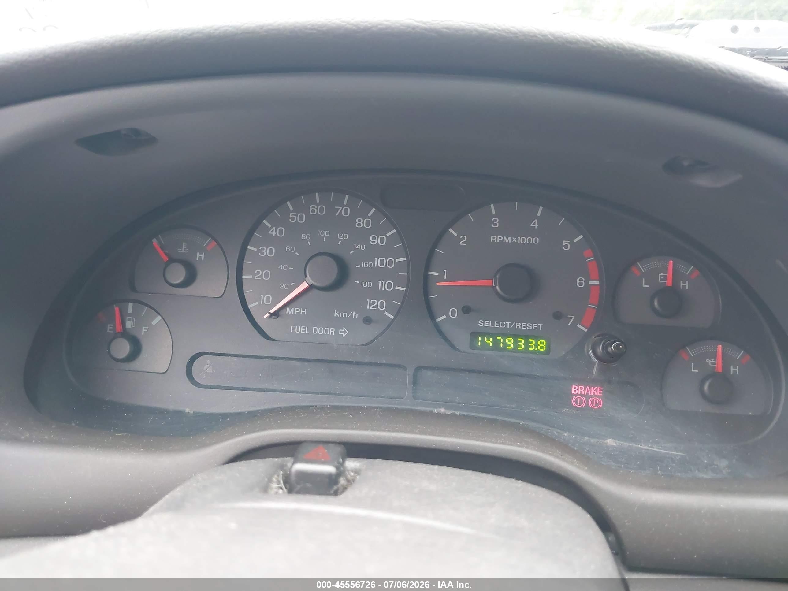 2001 Ford Mustang   Серый vin: 1FAFP40441F261541