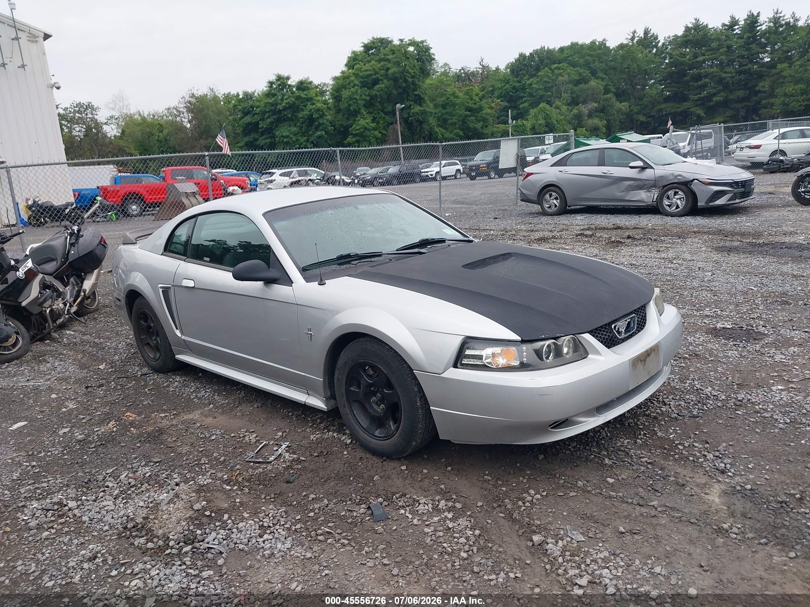 2001 Ford Mustang   Gray vin: 1FAFP40441F261541