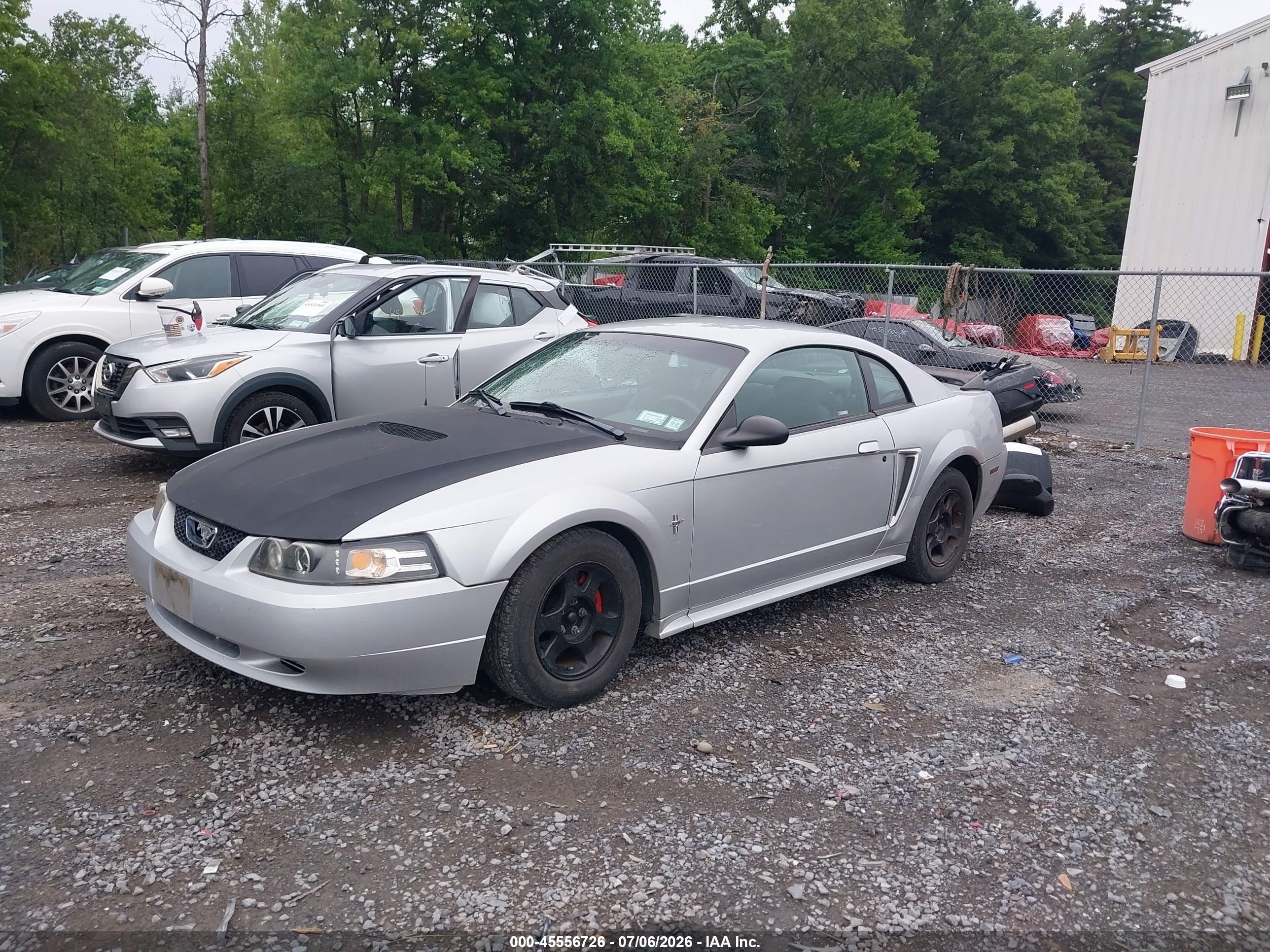 2001 Ford Mustang   Серый vin: 1FAFP40441F261541