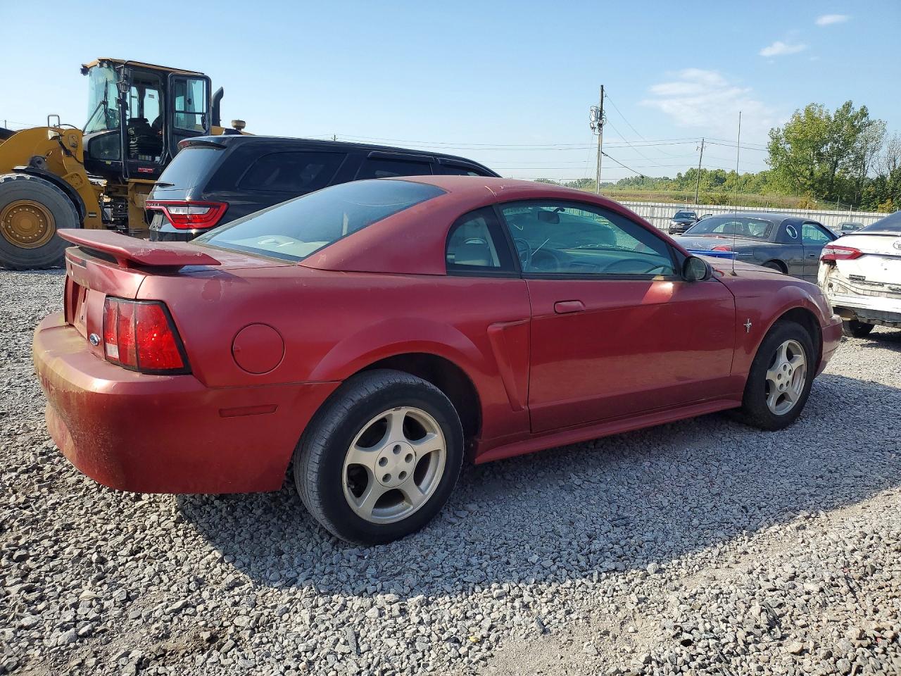 2003 Ford Mustang Red vin: 1FAFP40443F303922