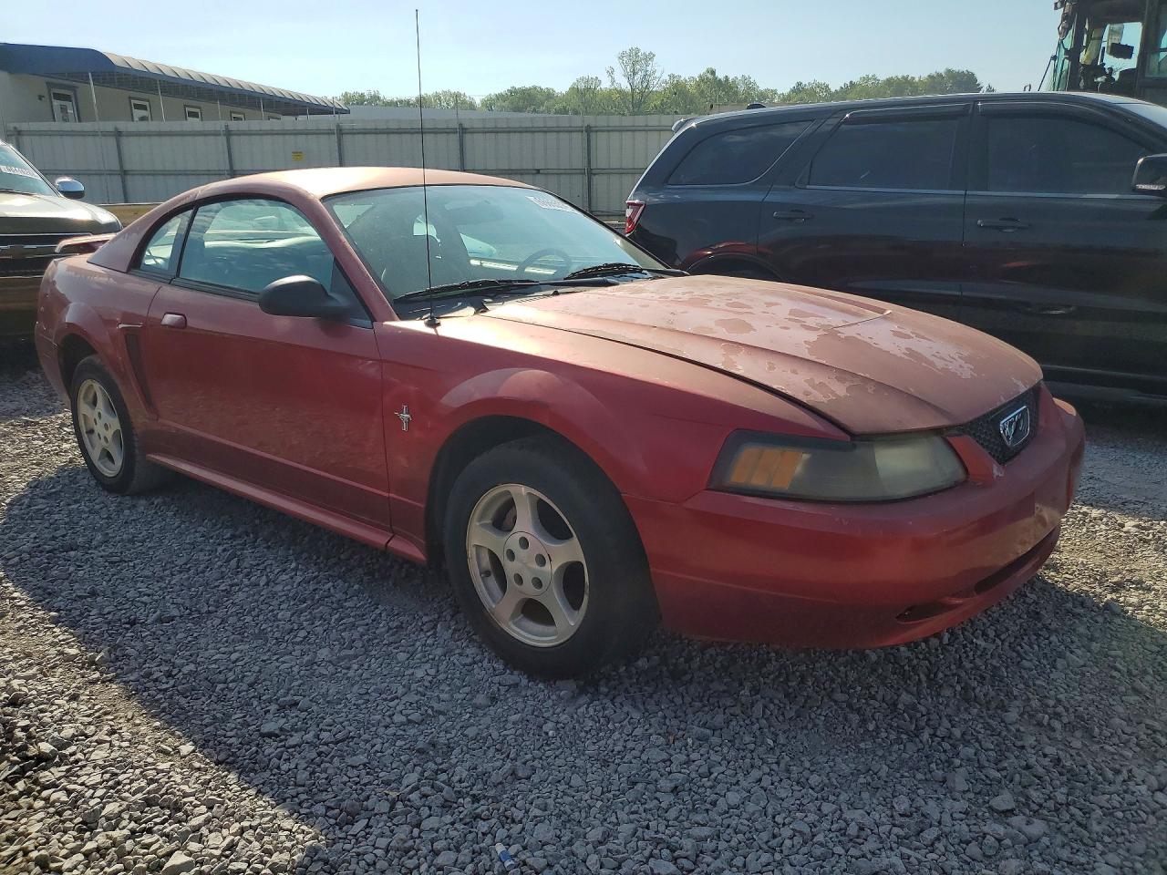 2003 Ford Mustang Red vin: 1FAFP40443F303922