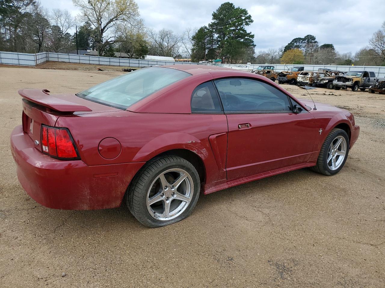 2003 Ford Mustang Maroon vin: 1FAFP40443F327699