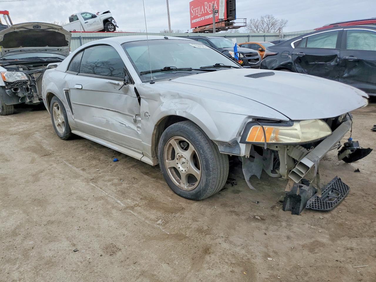 2004 Ford Mustang Silver vin: 1FAFP40444F118321
