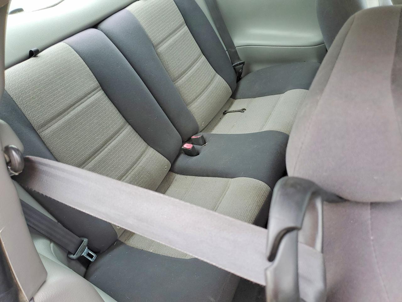 2004 Ford Mustang Silver vin: 1FAFP40444F118321
