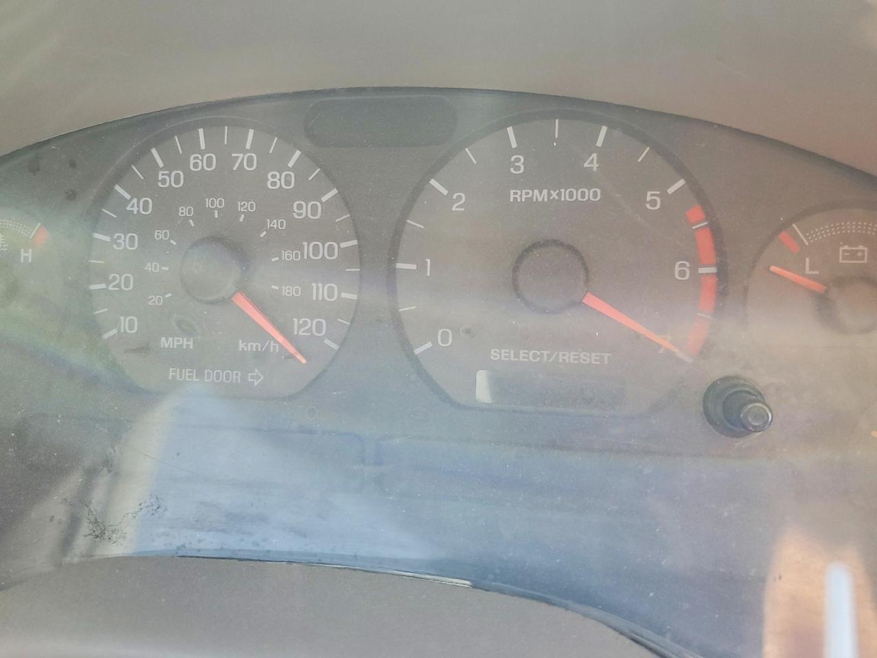 1999 Ford Mustang White vin: 1FAFP4044XF198840