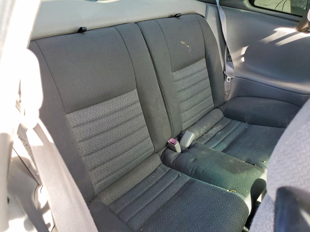 1999 Ford Mustang White vin: 1FAFP4044XF198840