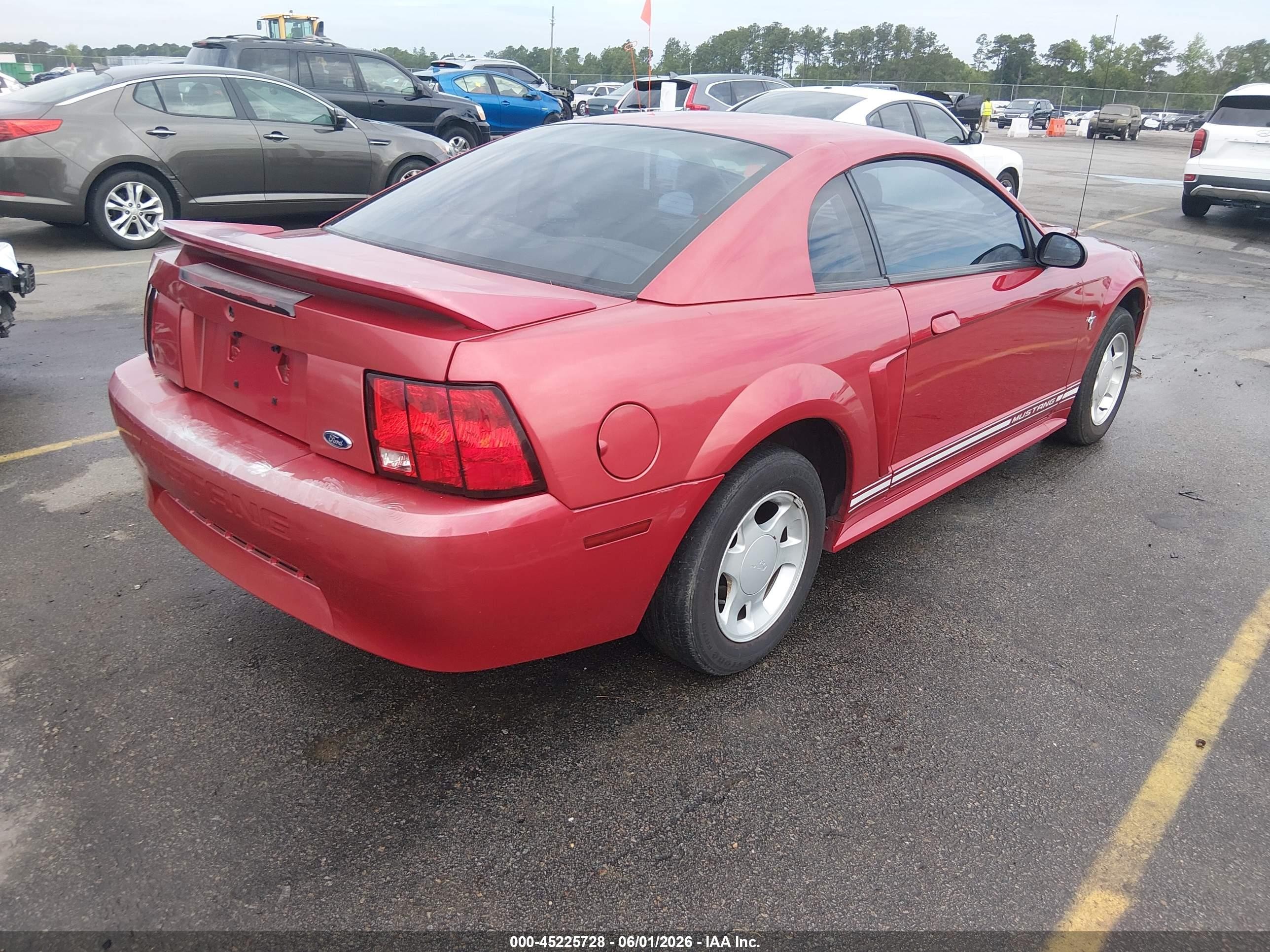2000 Ford Mustang Red vin: 1FAFP4044YF315706