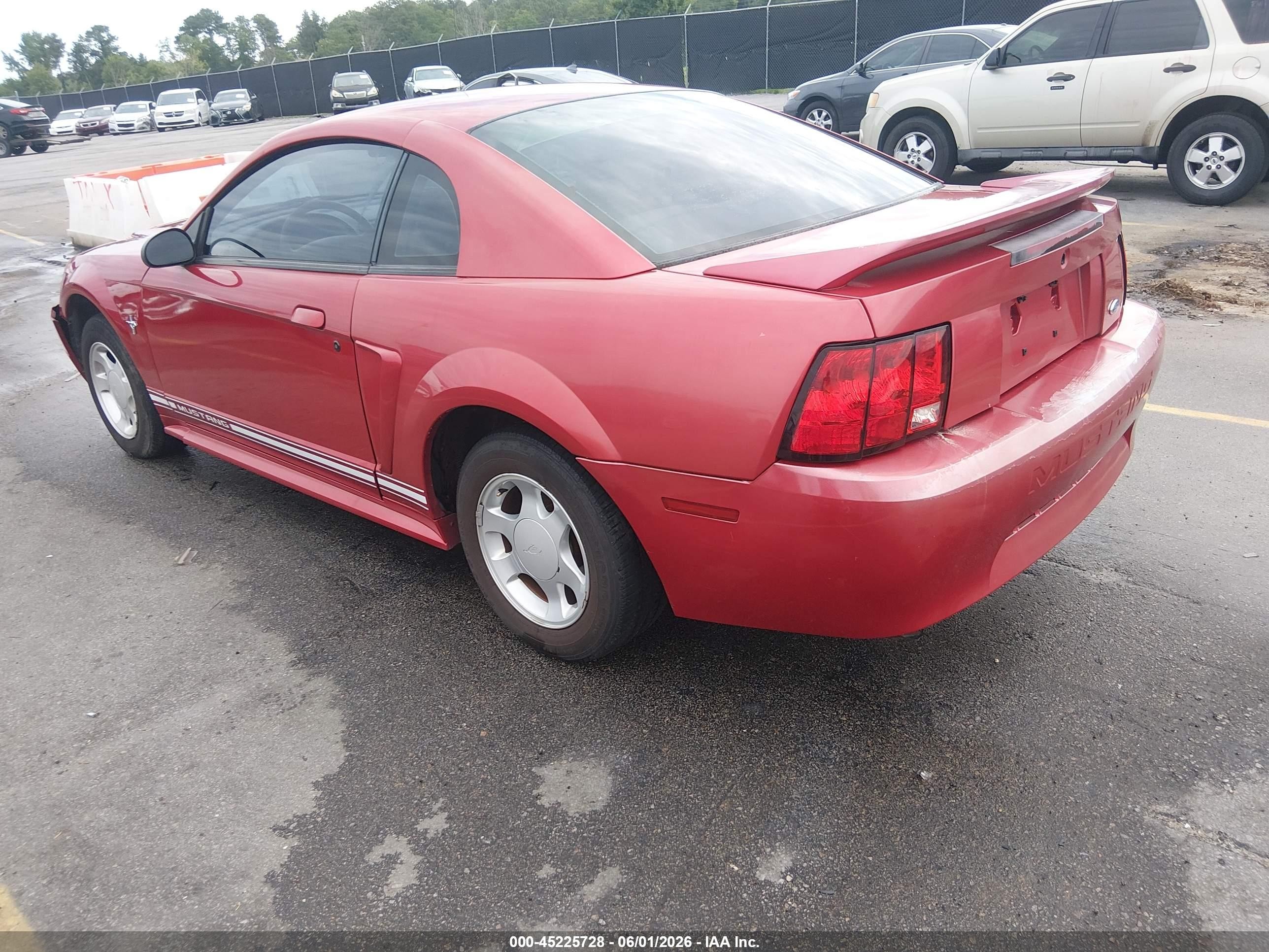2000 Ford Mustang Red vin: 1FAFP4044YF315706