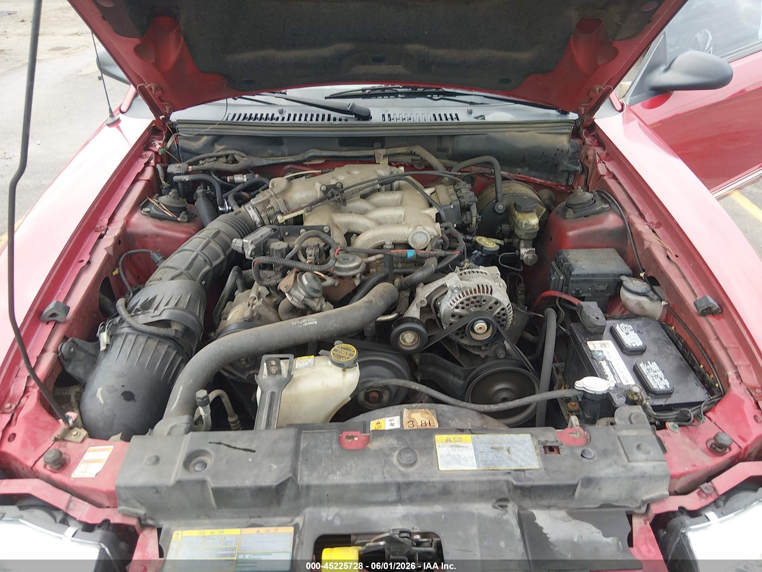 2000 Ford Mustang Red vin: 1FAFP4044YF315706