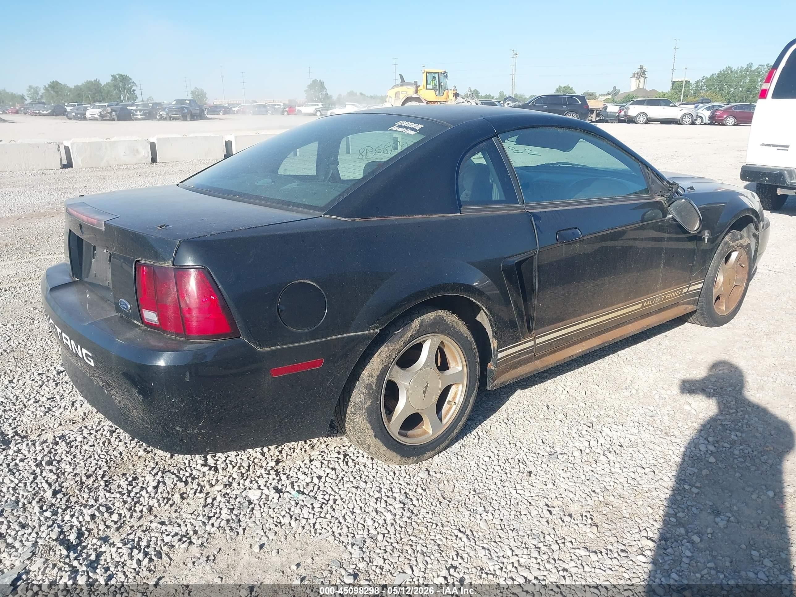 2001 Ford Mustang   Черный vin: 1FAFP40451F194402