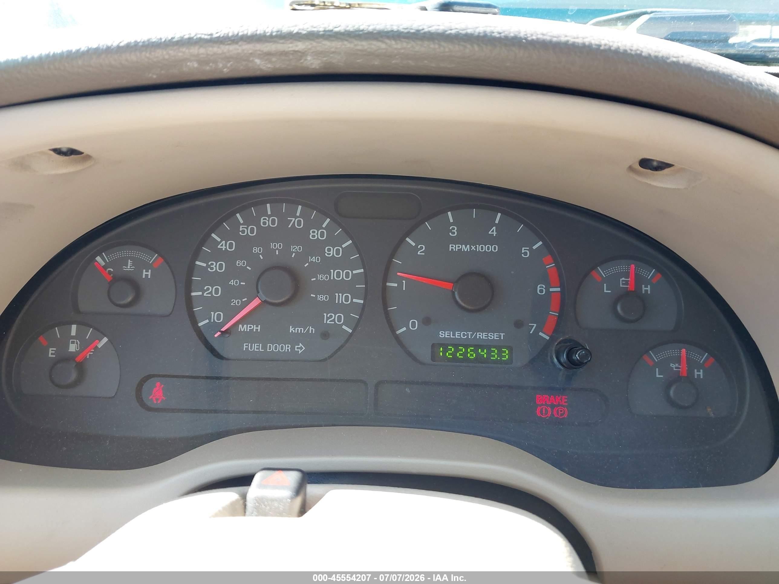 2002 Ford Mustang Deluxe/premium/standard Green vin: 1FAFP40452F140776