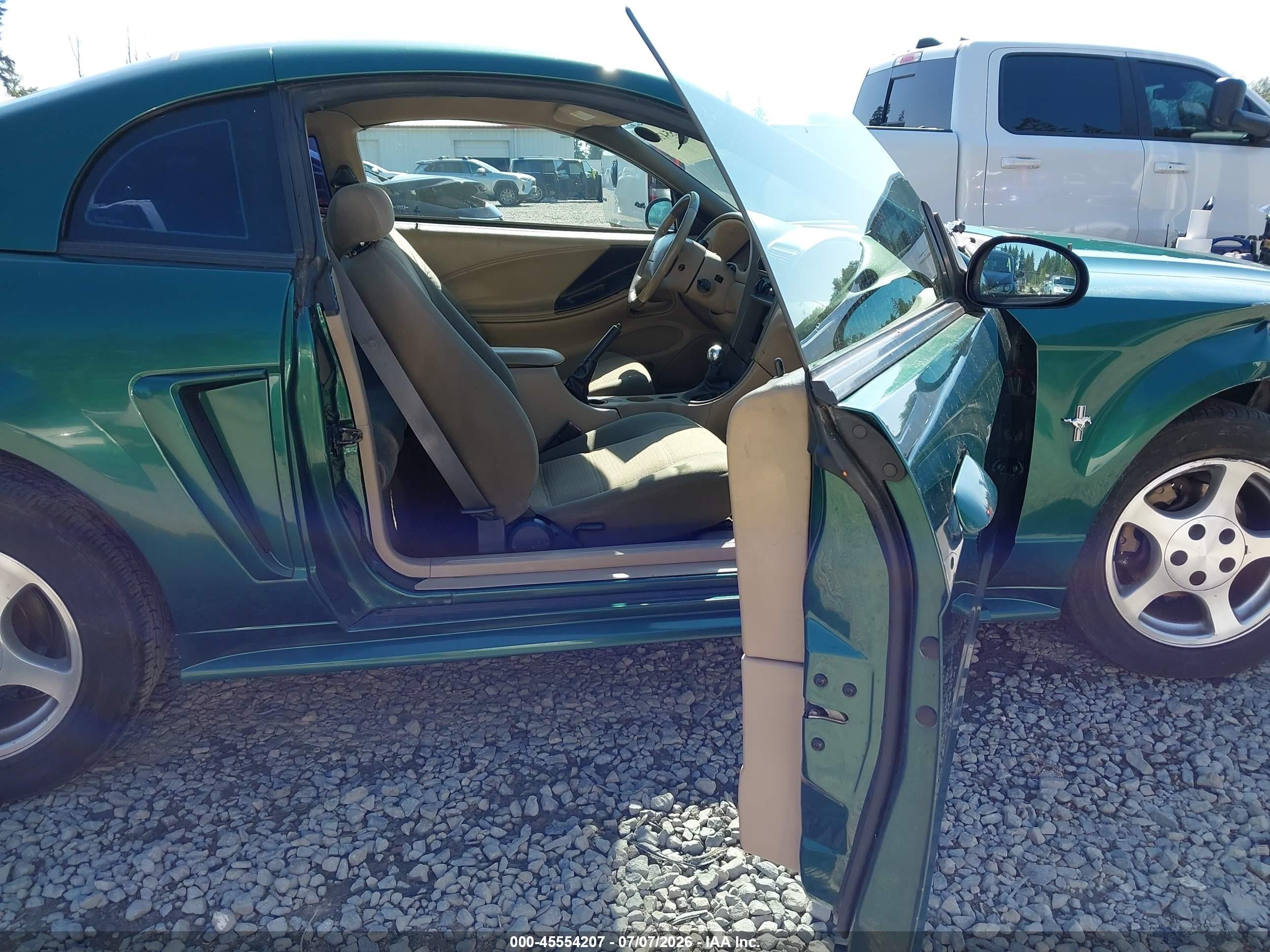 2002 Ford Mustang Deluxe/premium/standard Green vin: 1FAFP40452F140776