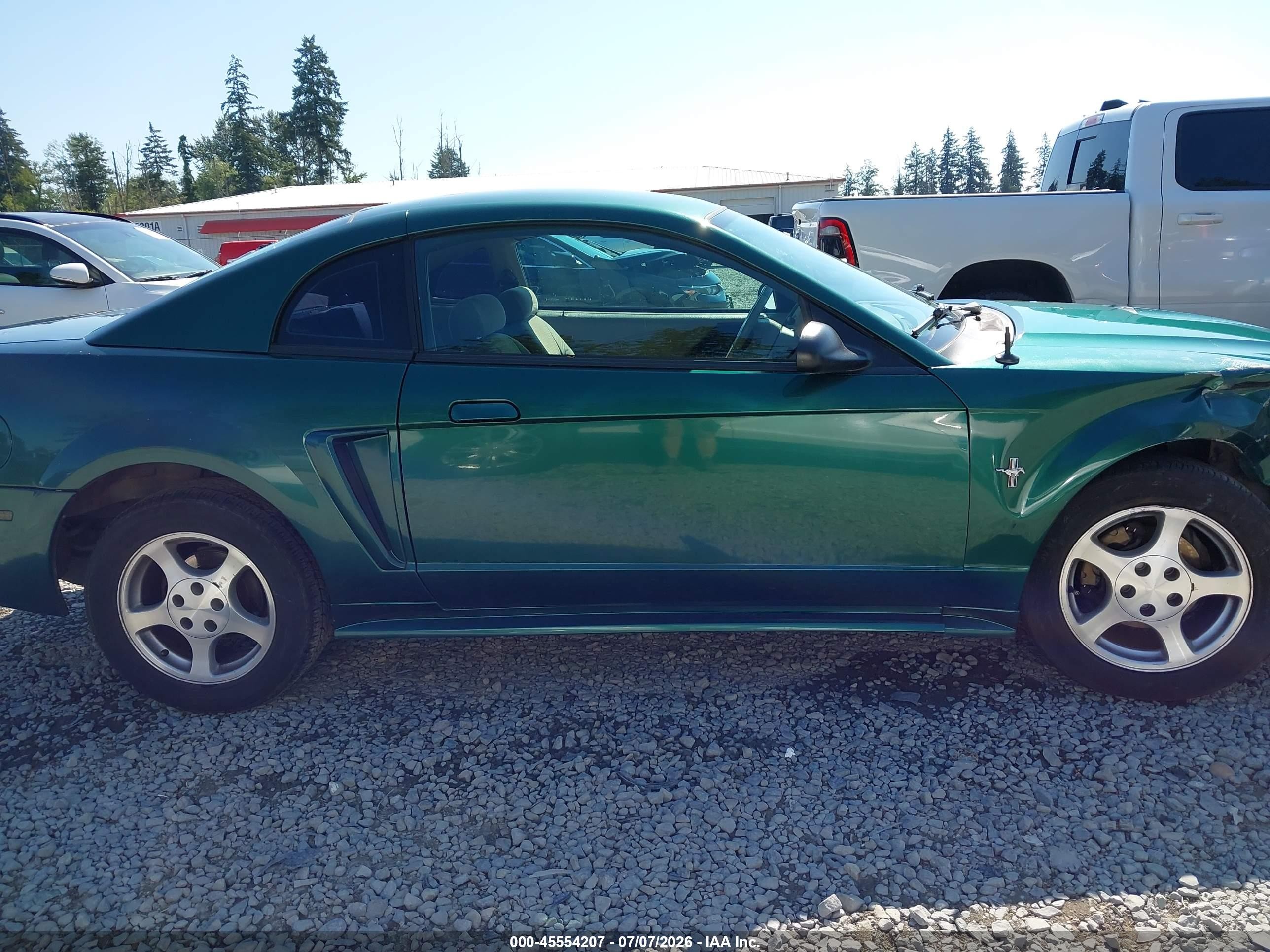 2002 Ford Mustang Deluxe/premium/standard Green vin: 1FAFP40452F140776