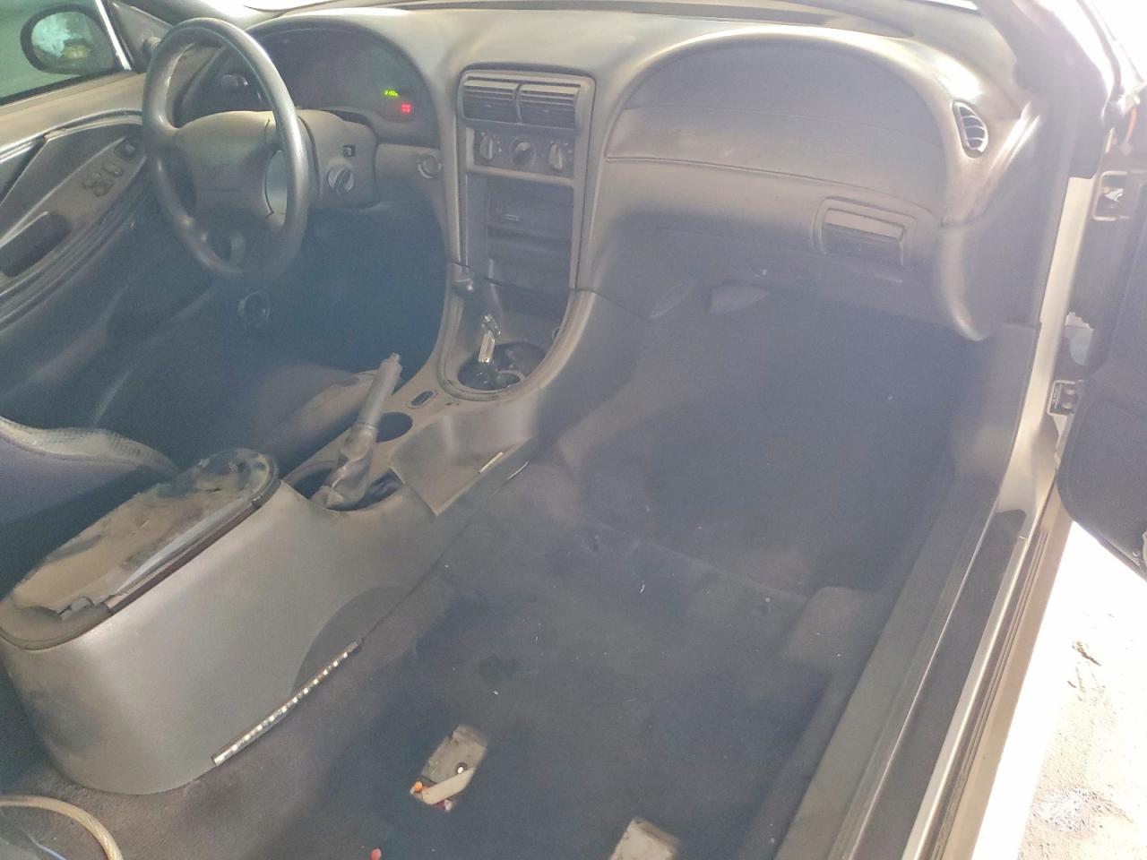 2002 Ford Mustang Silver vin: 1FAFP40452F151647
