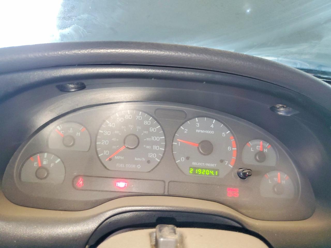 2002 Ford Mustang Silver vin: 1FAFP40452F151647
