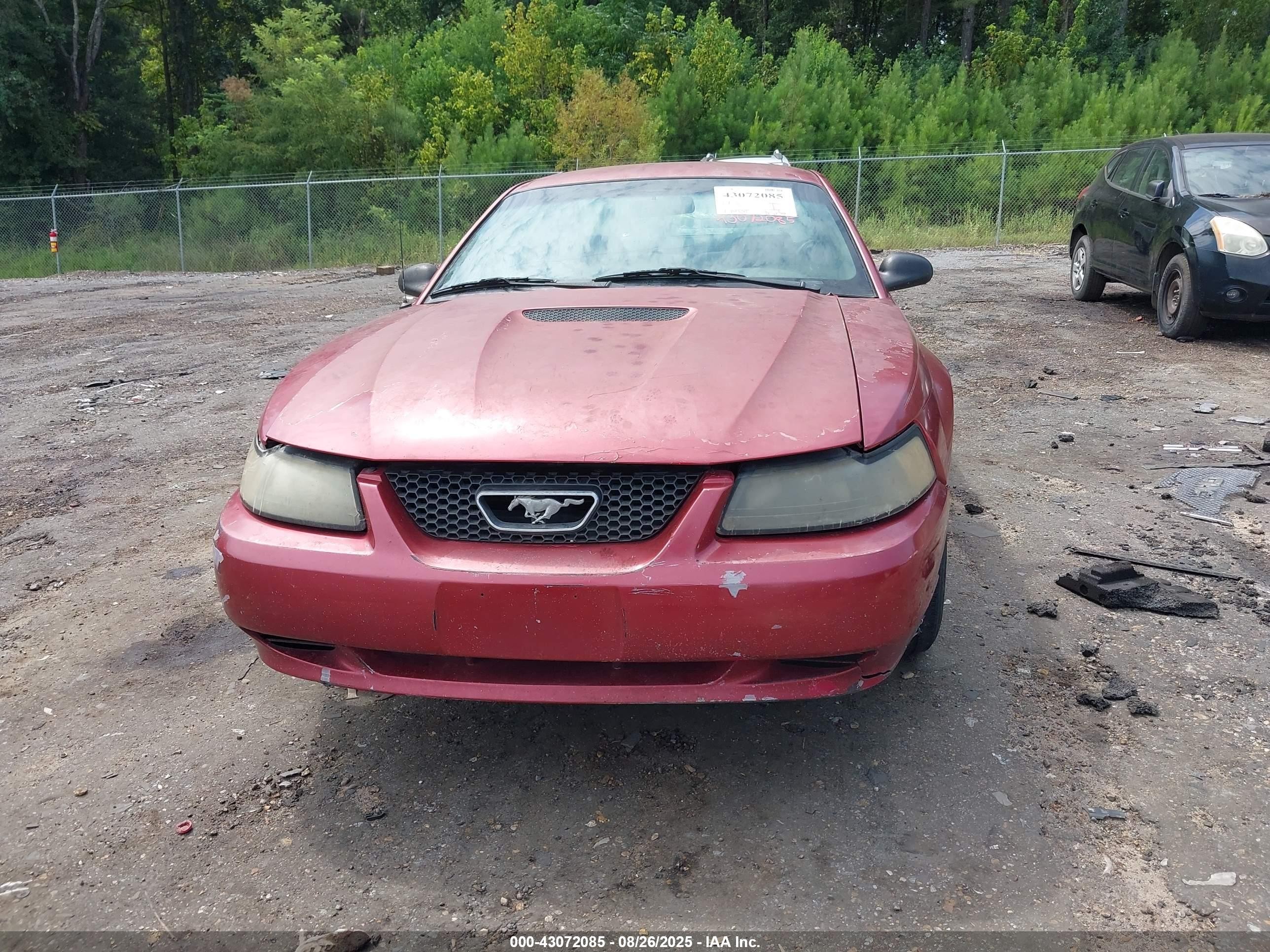 2002 Ford Mustang   Maroon vin: 1FAFP40452F206744