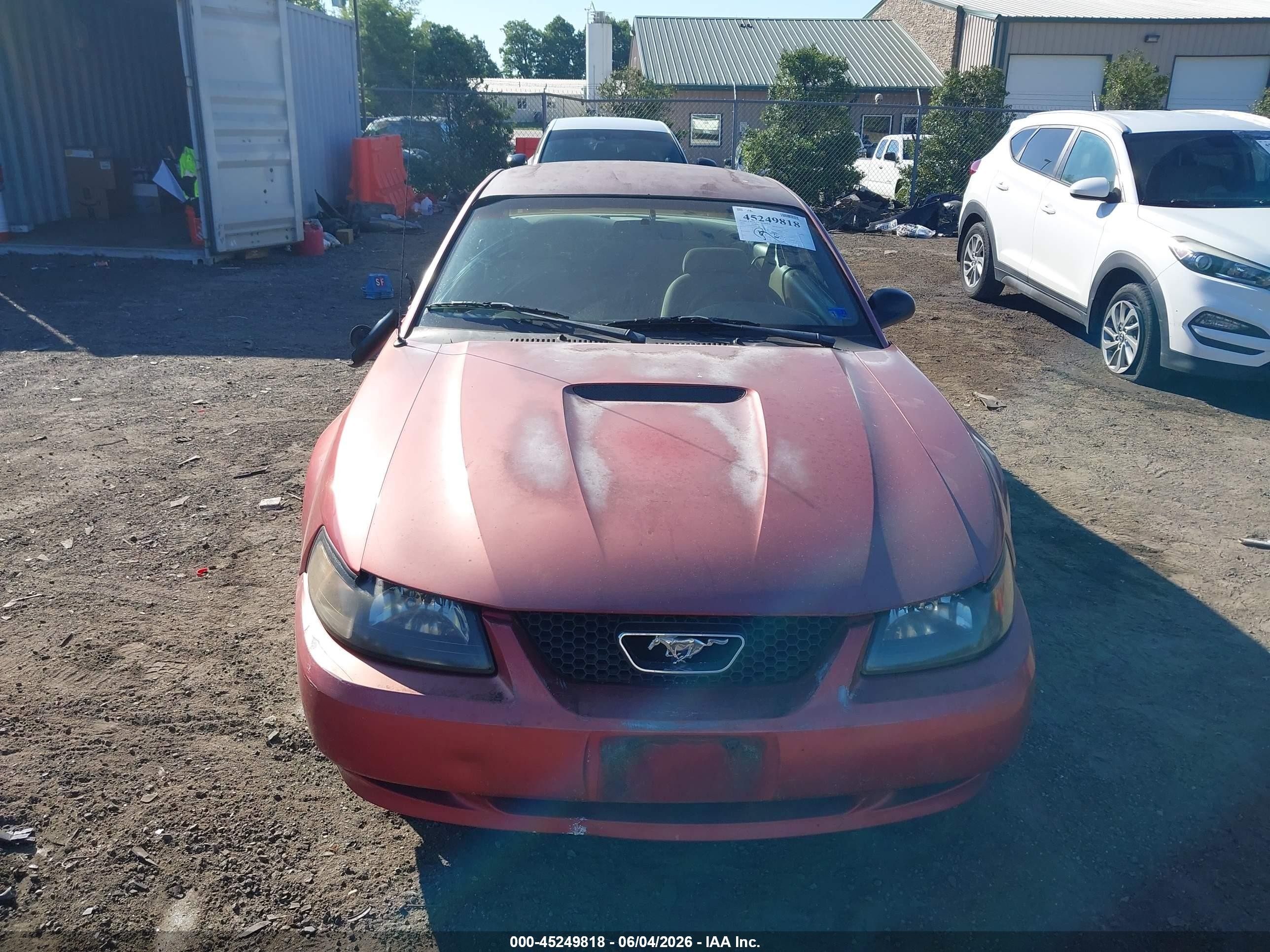 2002 Ford Mustang   Red vin: 1FAFP40452F211345