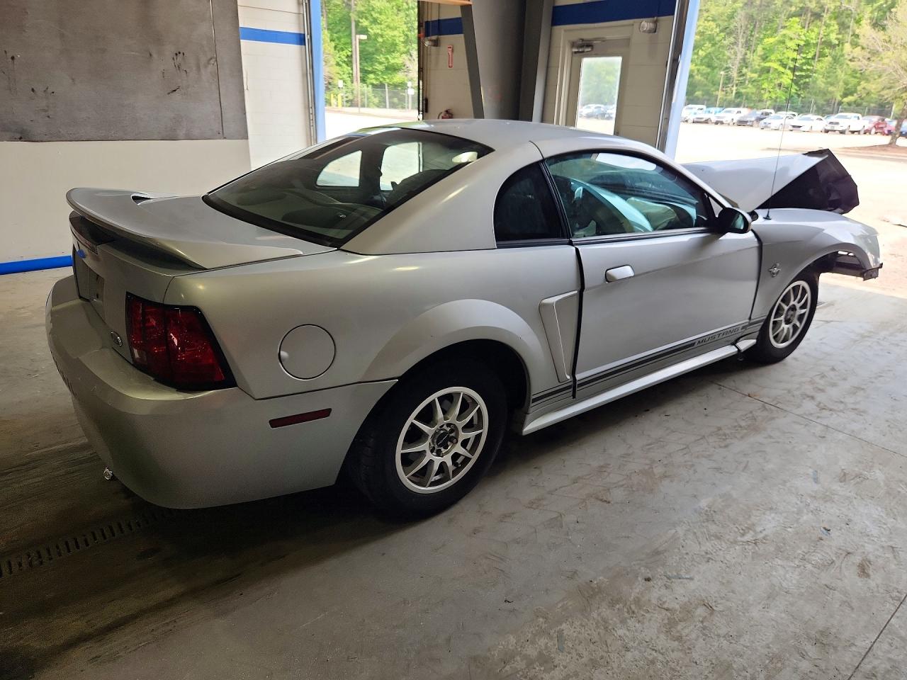 1999 Ford Mustang Silver vin: 1FAFP4045XF232736