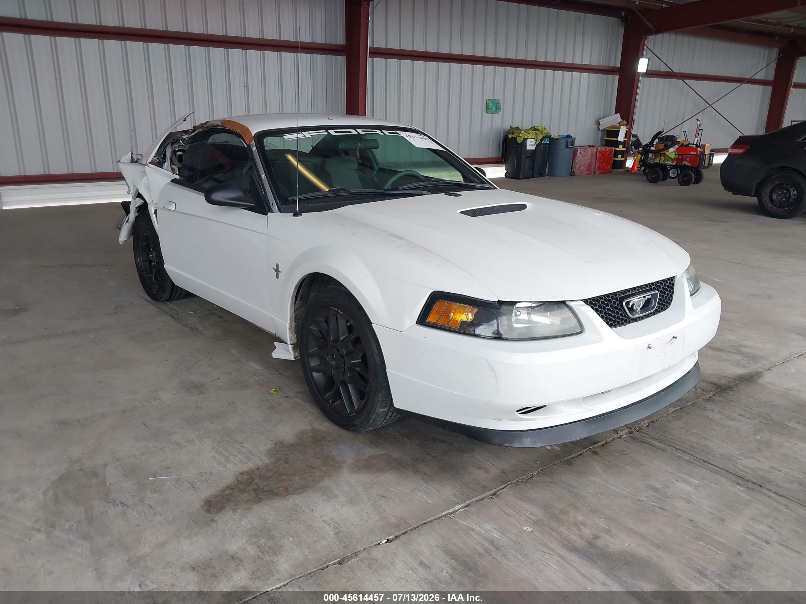 2001 Ford Mustang   White vin: 1FAFP40461F112063