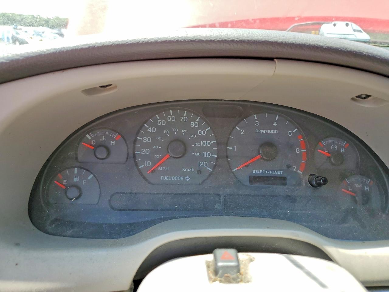 2002 Ford Mustang Red vin: 1FAFP40462F240871