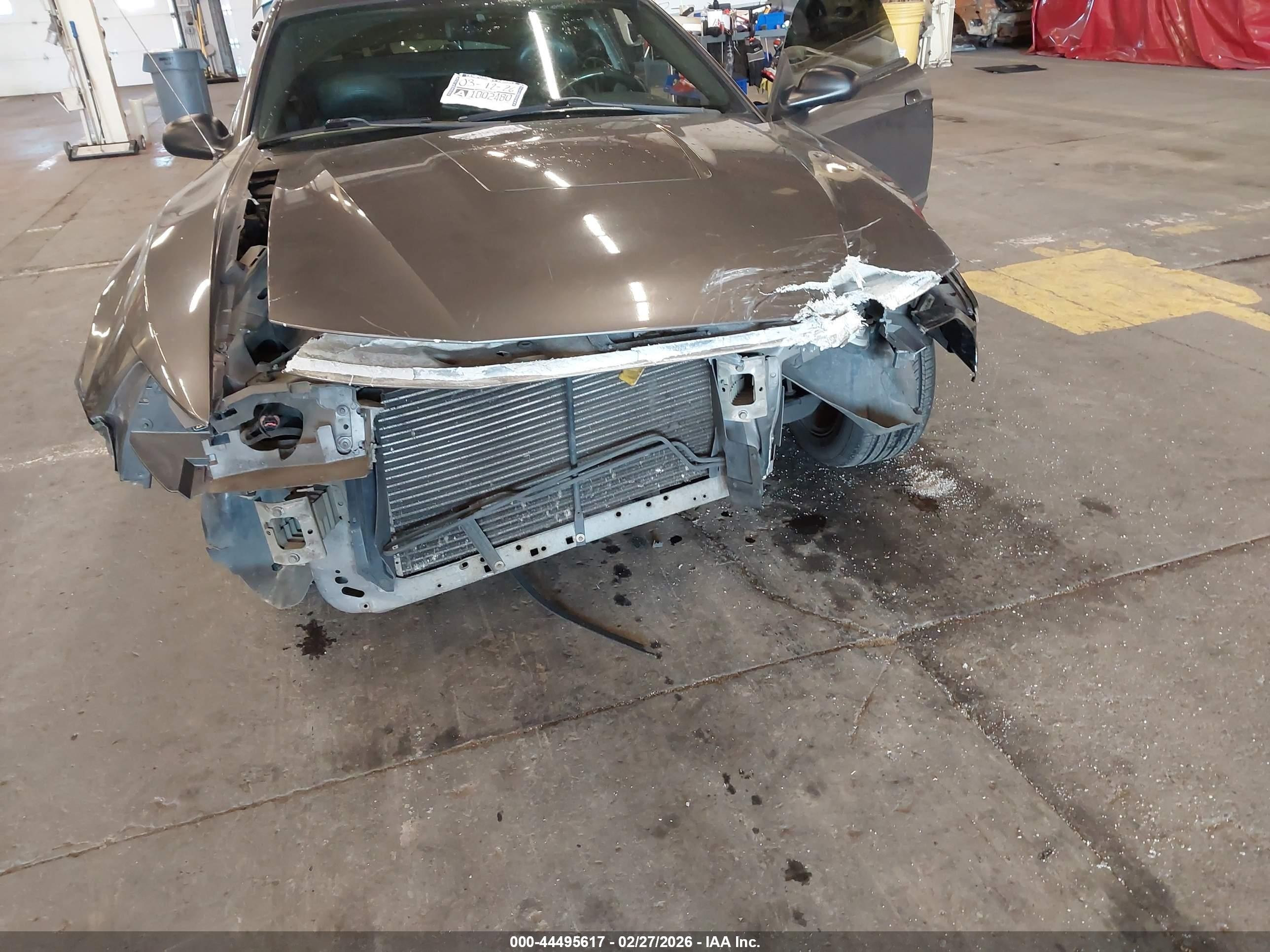 2003 Ford Mustang Серый vin: 1FAFP40463F452784
