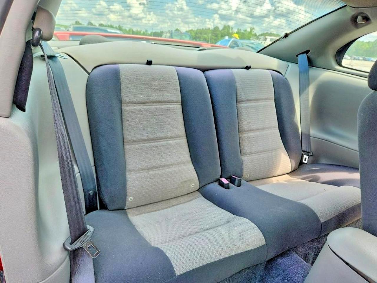 2004 Ford Mustang Red vin: 1FAFP40464F106462
