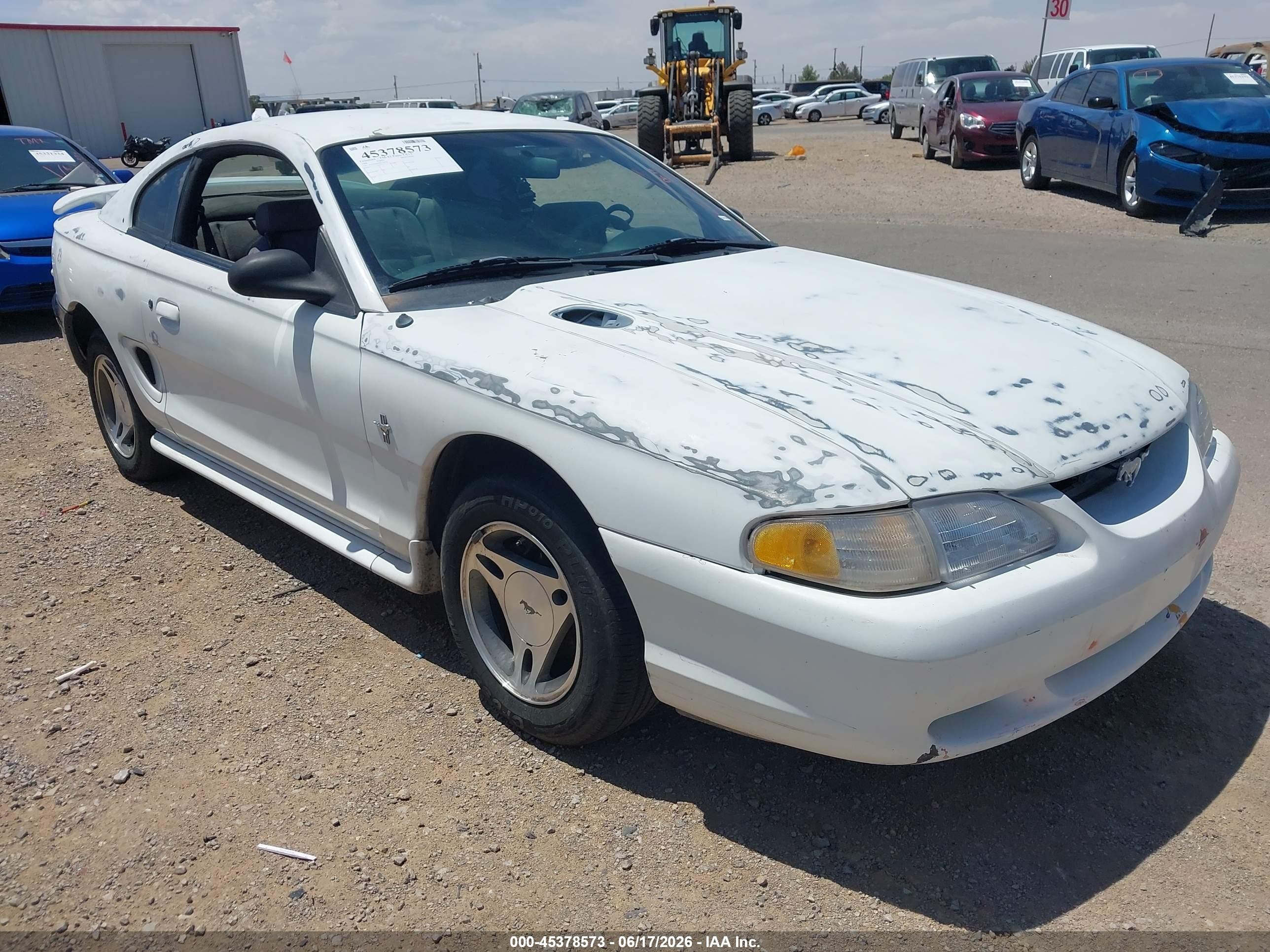 1998 Ford Mustang   White vin: 1FAFP4046WF149539