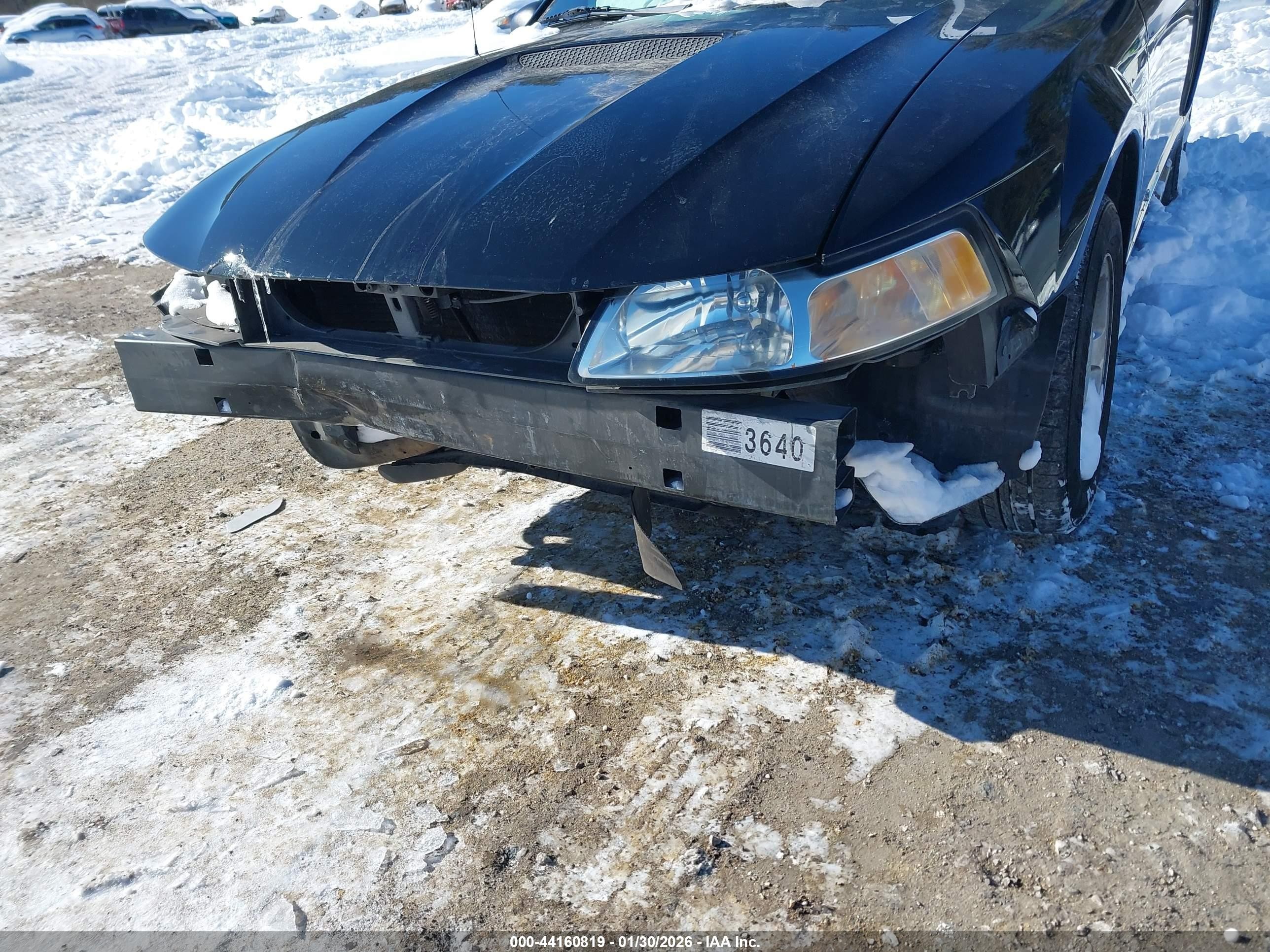 2000 Ford Mustang   Black vin: 1FAFP4046YF238109