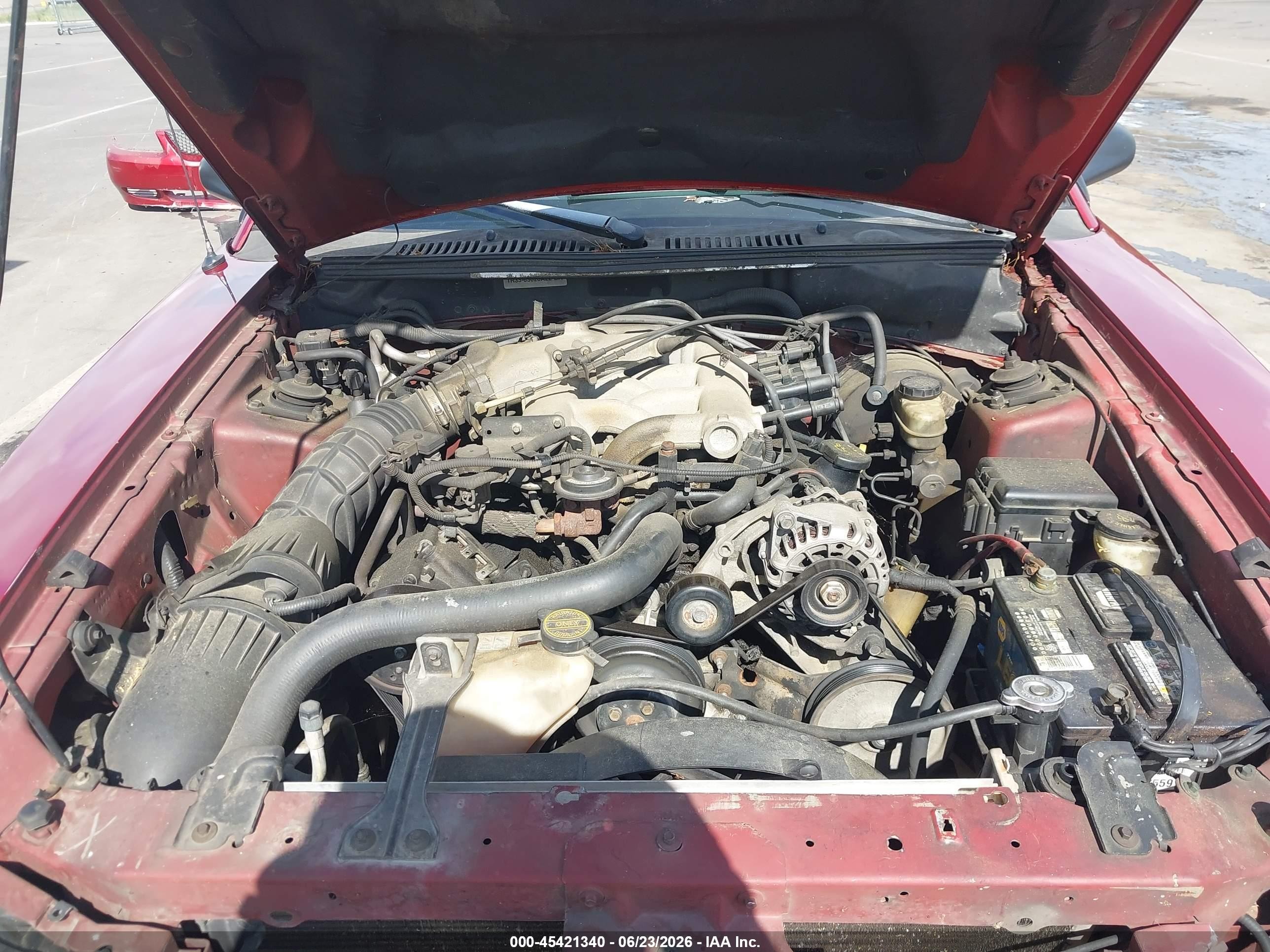 2002 Ford Mustang Deluxe/premium Red vin: 1FAFP40472F167865