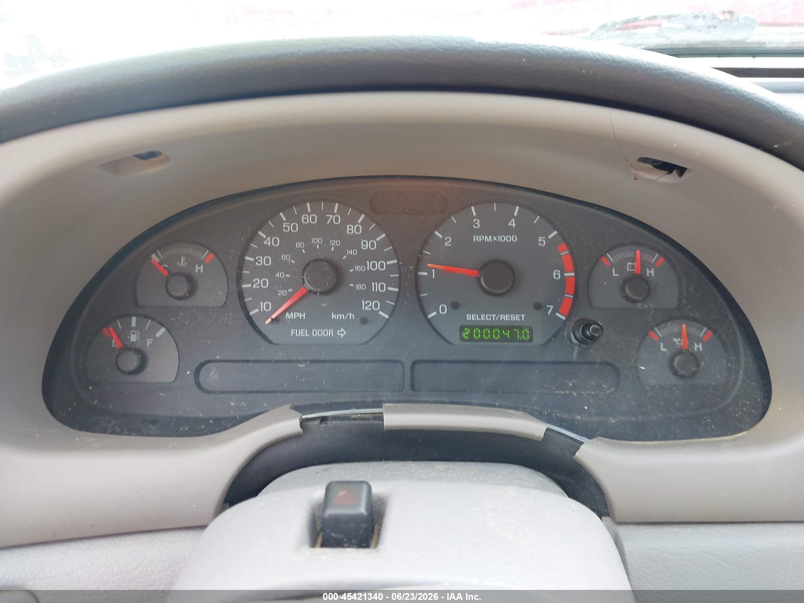 2002 Ford Mustang Deluxe/premium Red vin: 1FAFP40472F167865