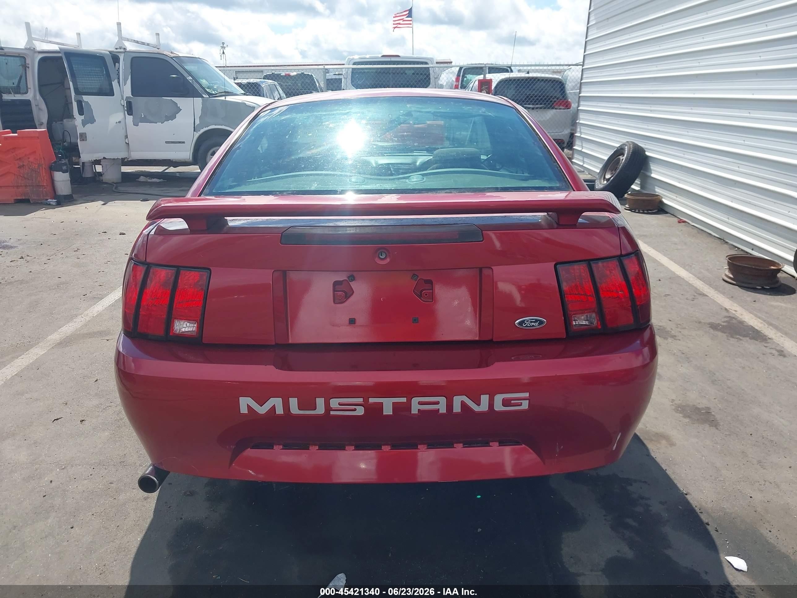 2002 Ford Mustang Deluxe/premium Red vin: 1FAFP40472F167865