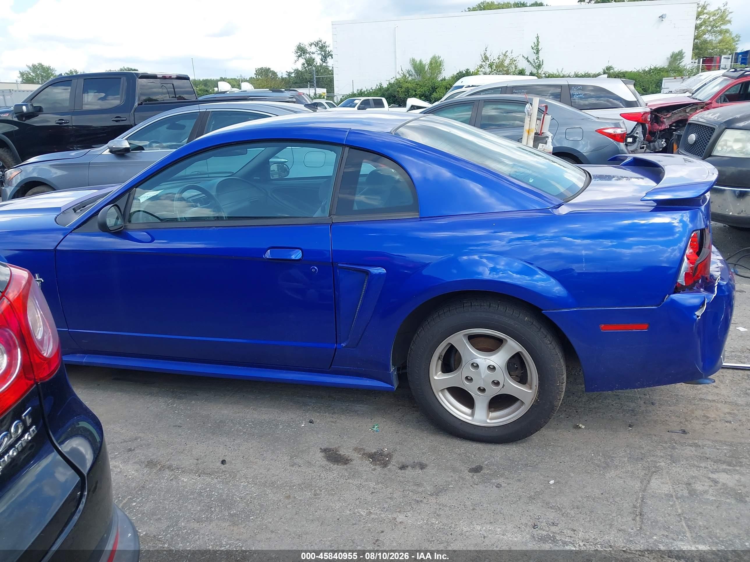 2003 Ford Mustang   Blue vin: 1FAFP40473F303333