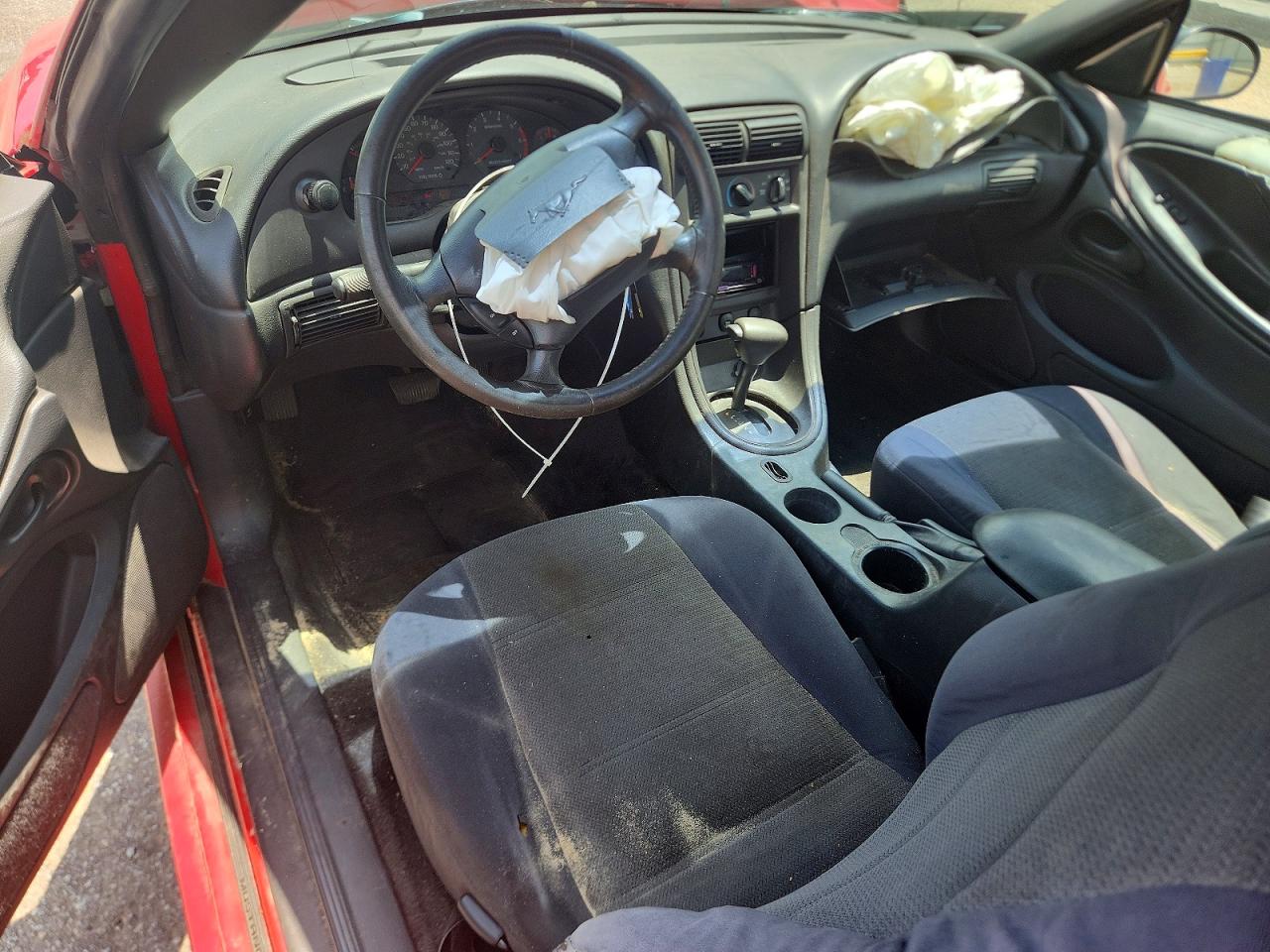 2003 Ford Mustang Red vin: 1FAFP40473F411550
