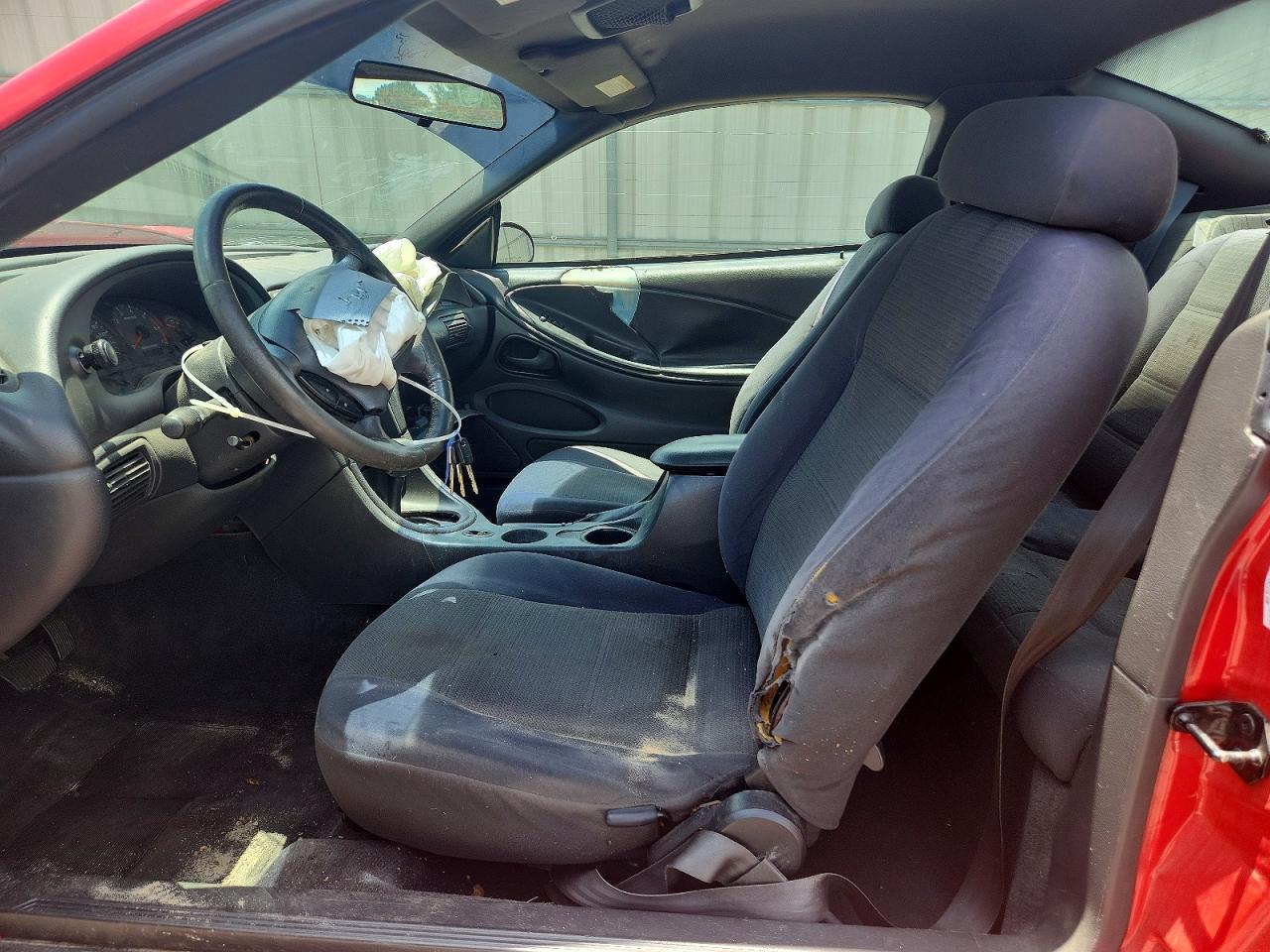2003 Ford Mustang Red vin: 1FAFP40473F411550