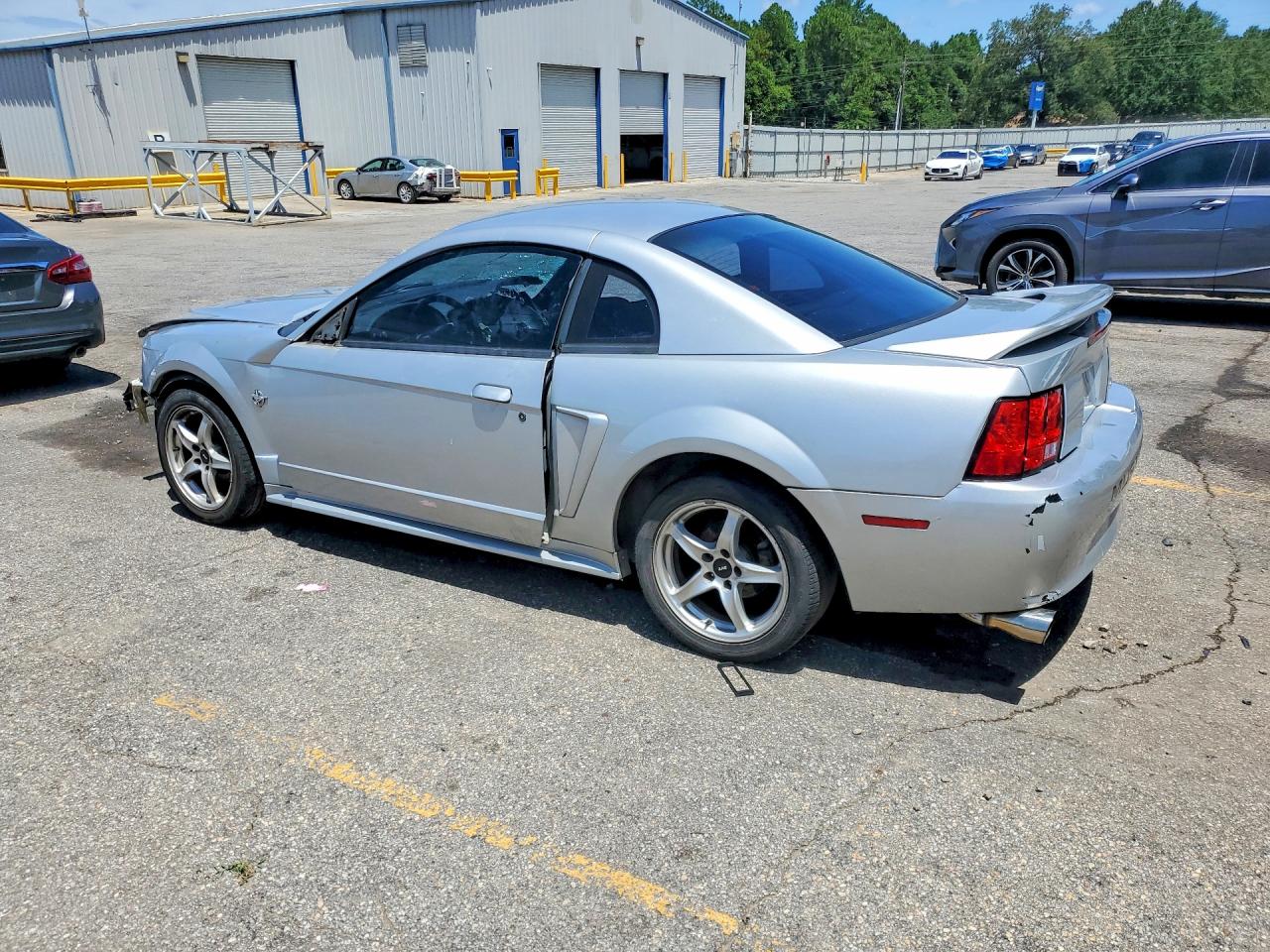 1999 Ford Mustang Silver vin: 1FAFP4047XF104515