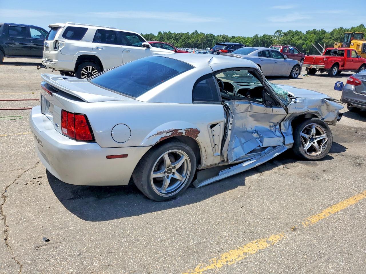 1999 Ford Mustang Silver vin: 1FAFP4047XF104515