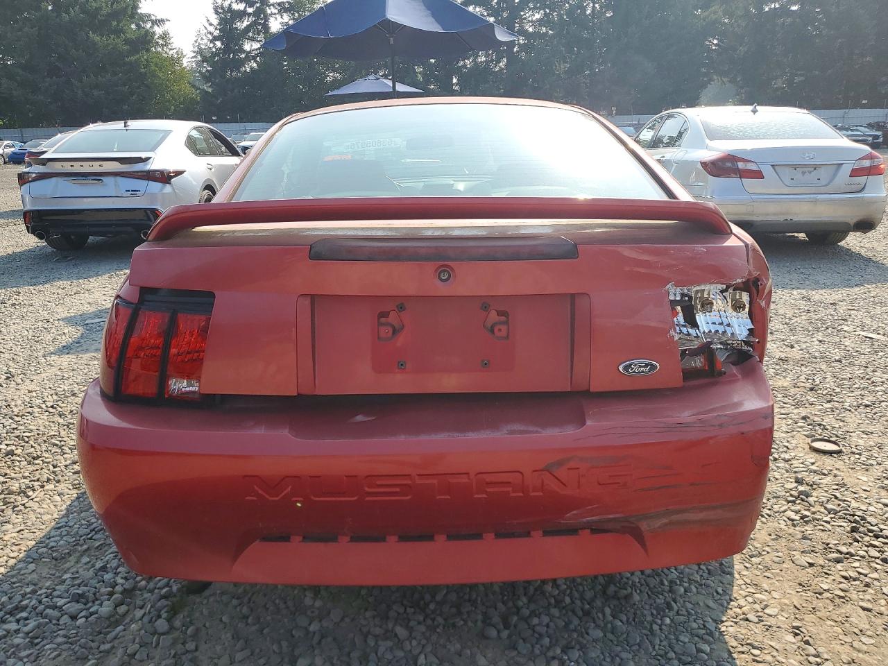 2000 Ford Mustang Red vin: 1FAFP4047YF135376
