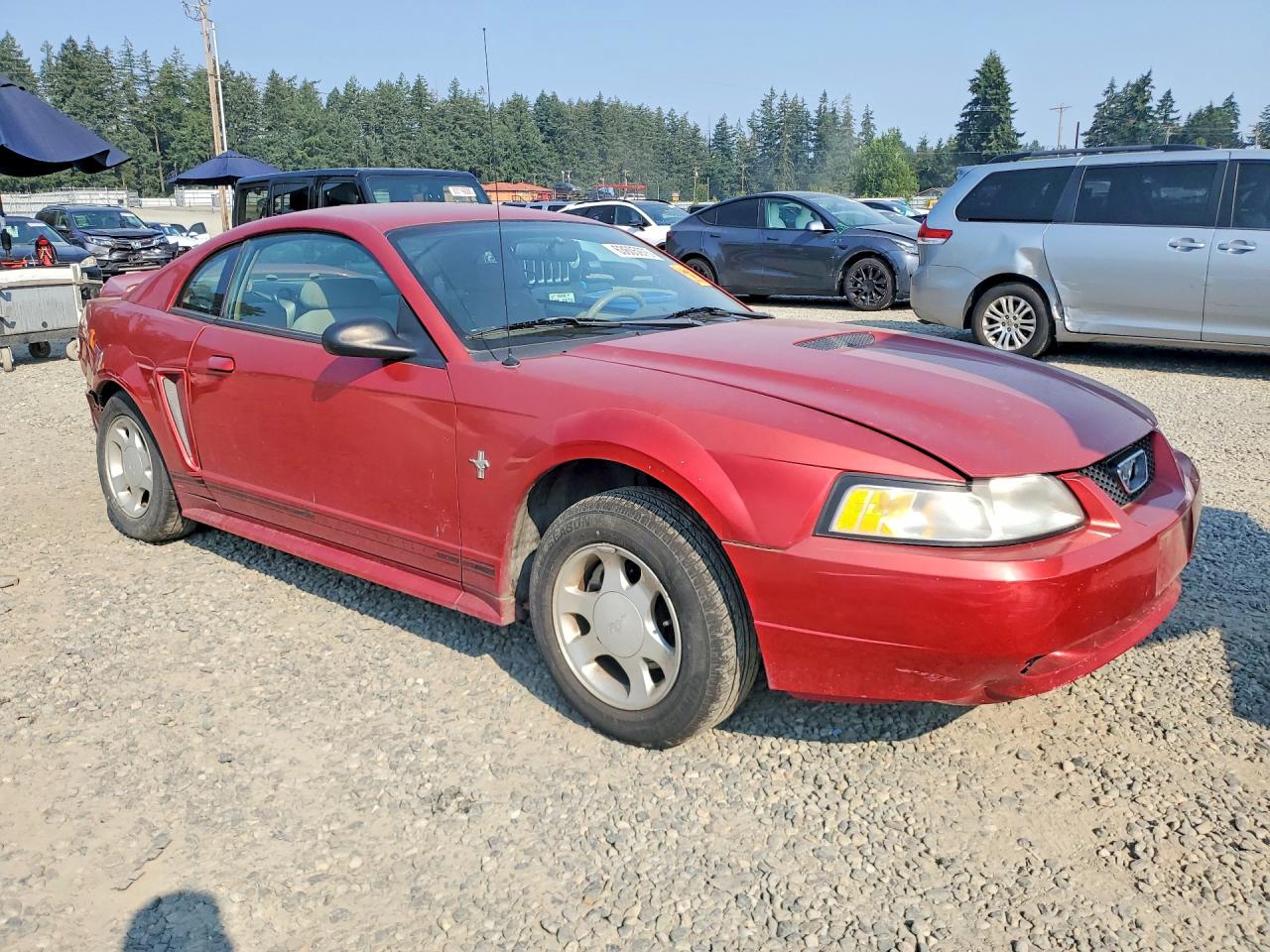 2000 Ford Mustang Red vin: 1FAFP4047YF135376