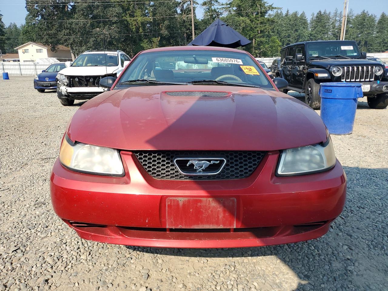 2000 Ford Mustang Red vin: 1FAFP4047YF135376