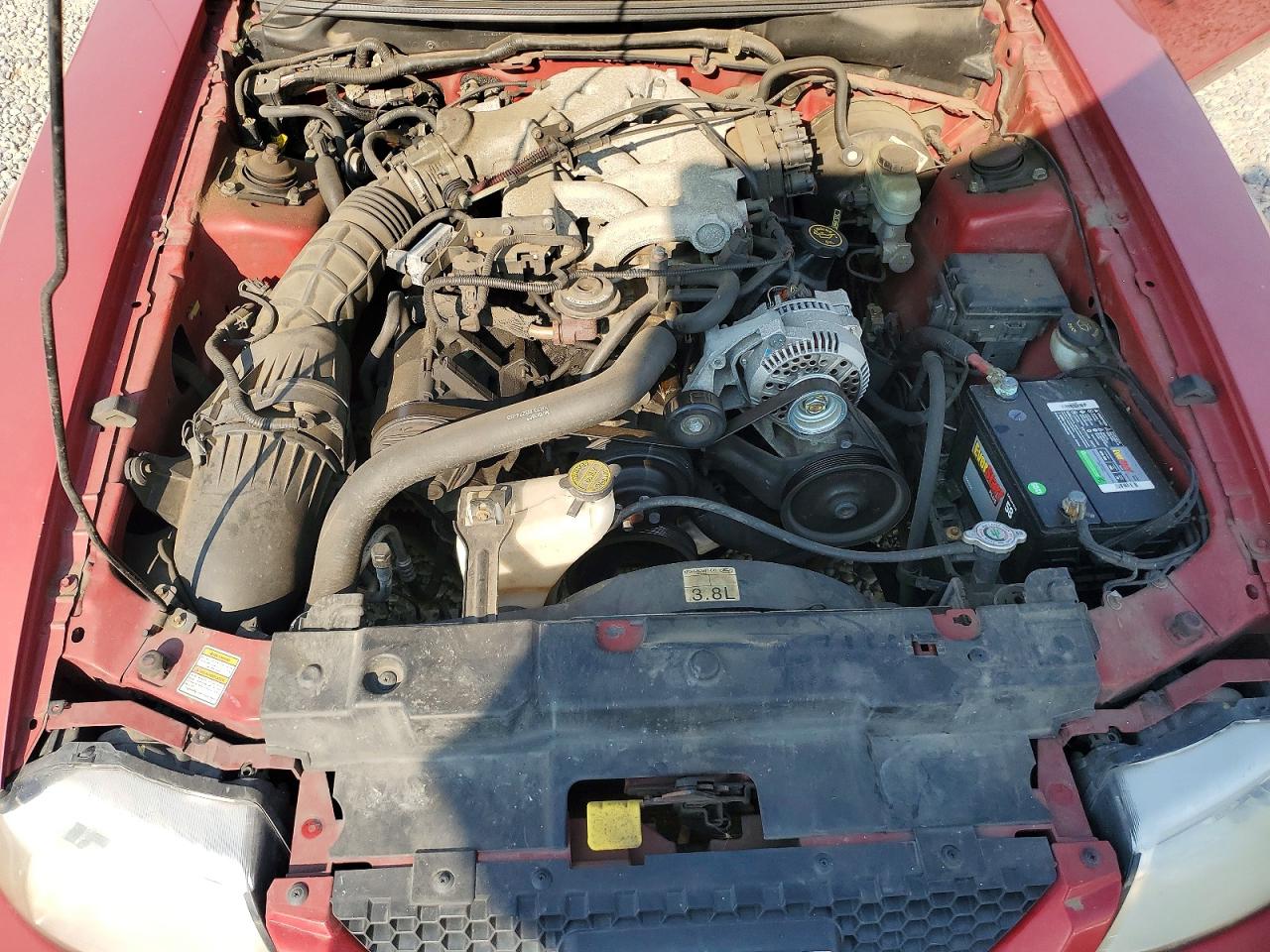 2000 Ford Mustang Red vin: 1FAFP4047YF135376